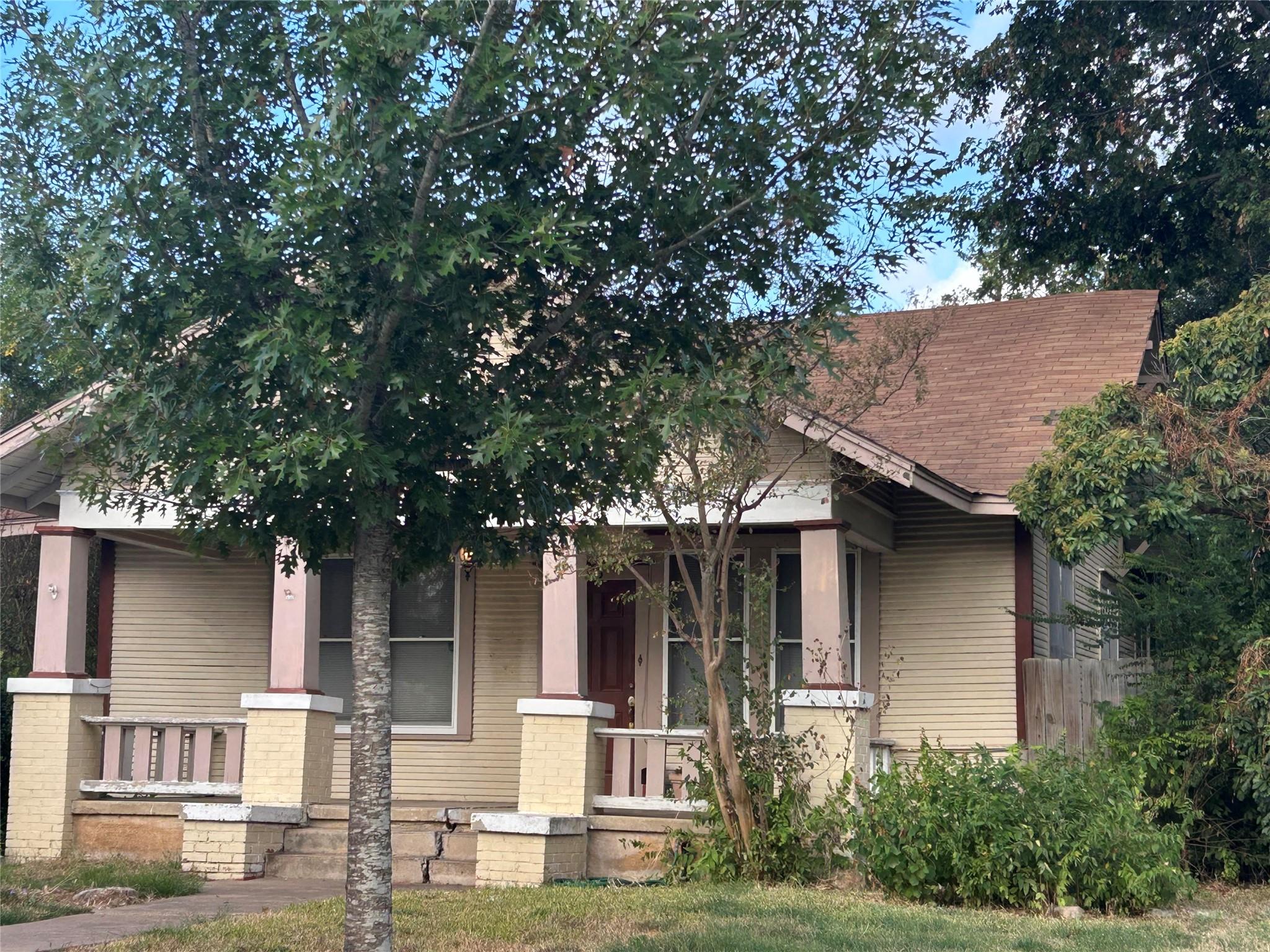 Details for 413 Fowzer St, Taylor, TX 76574