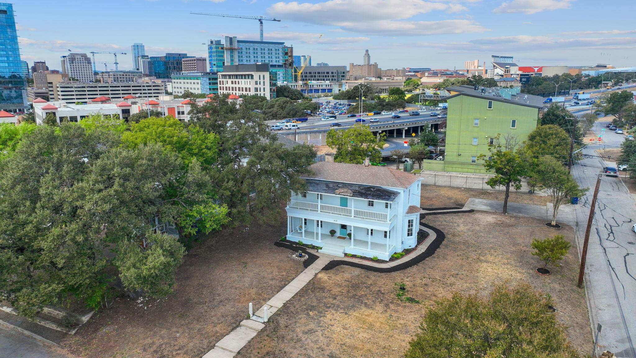 Image 32 of 39 For 810 13th St 