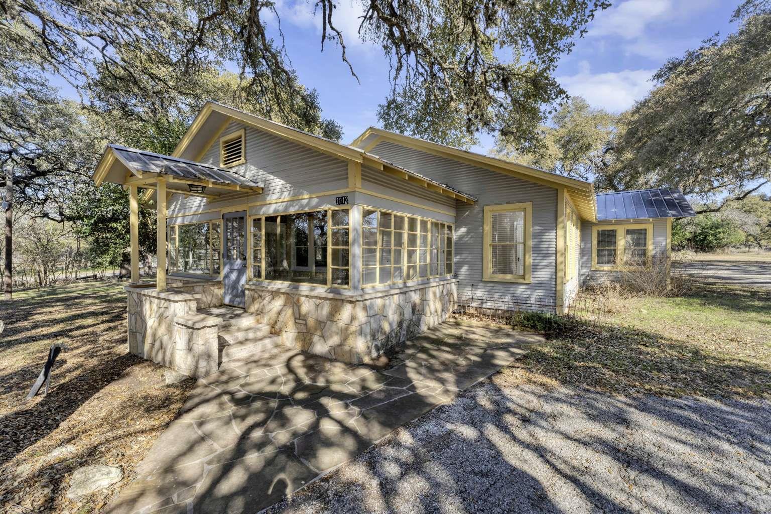 Details for 1012 7th St , Blanco, TX 78606