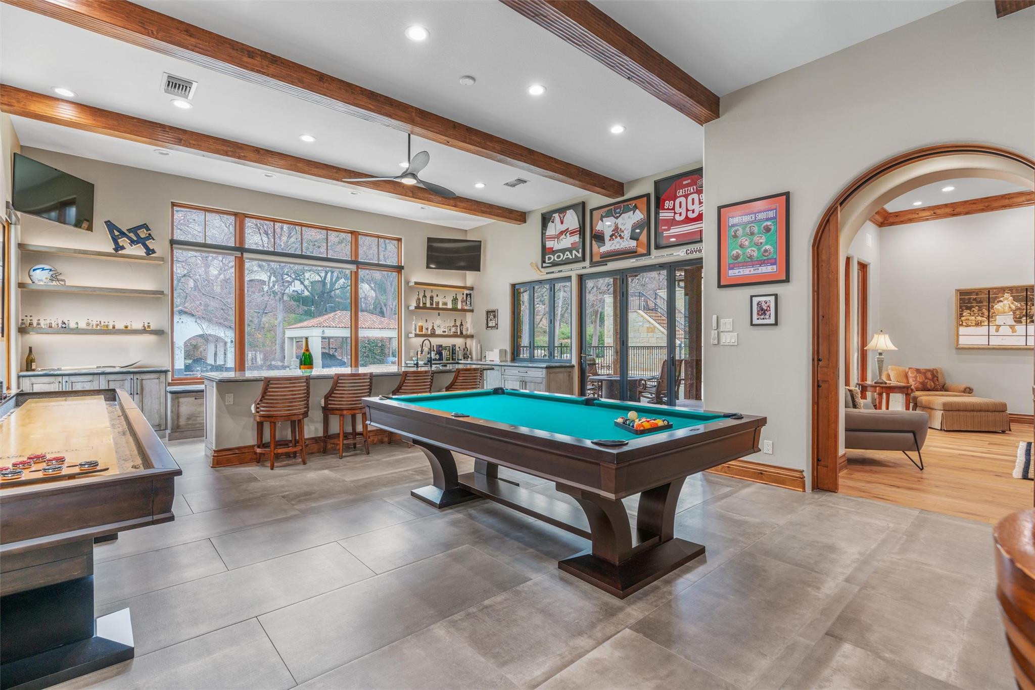 Image 15 of 40 For 4407 Island Cv