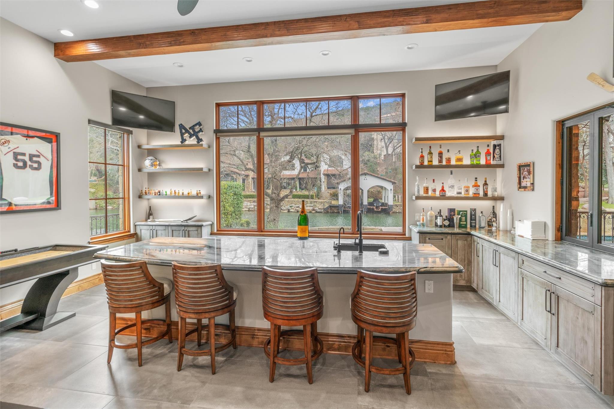 Image 17 of 40 For 4407 Island Cv