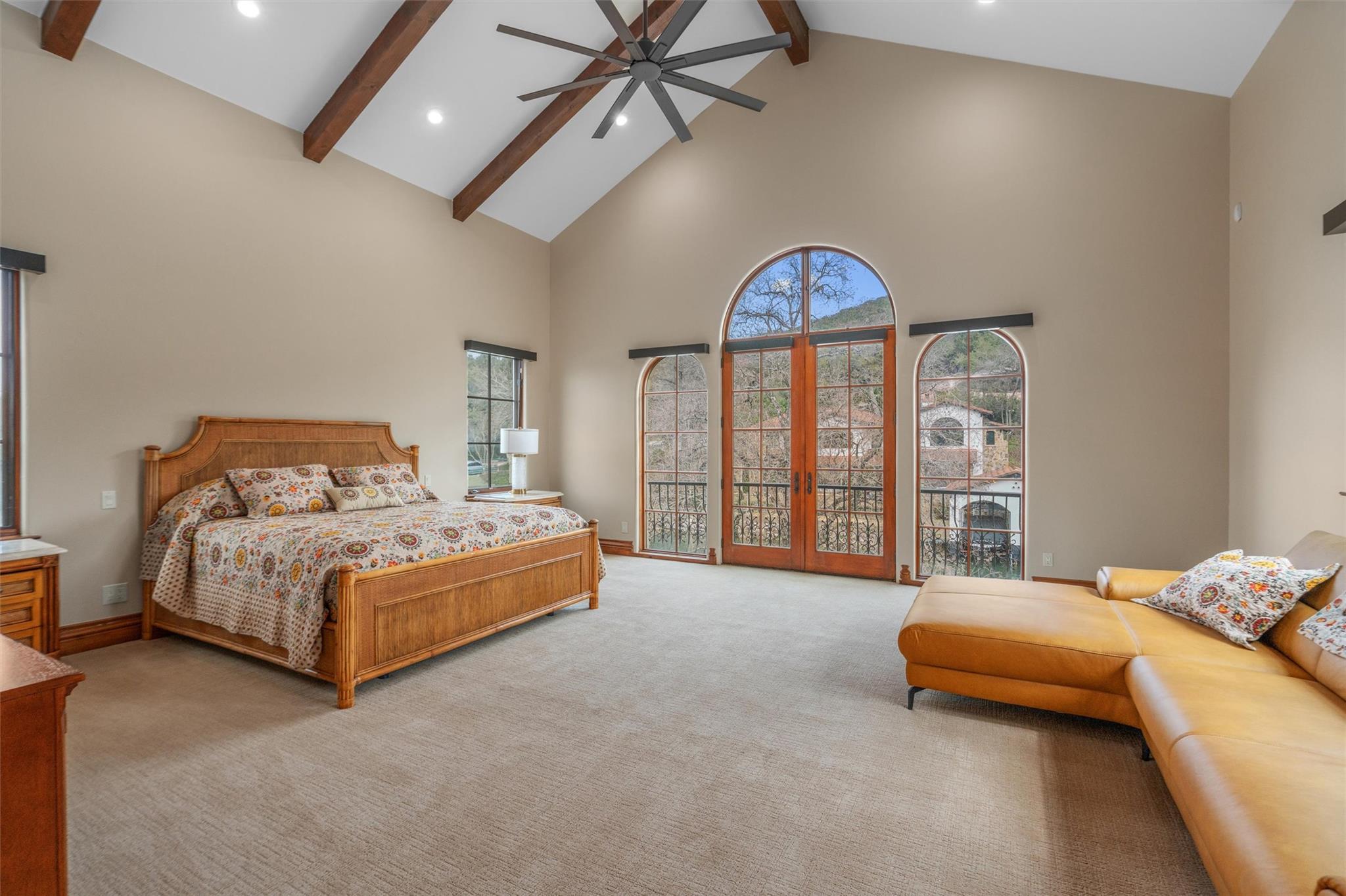 Image 30 of 40 For 4407 Island Cv