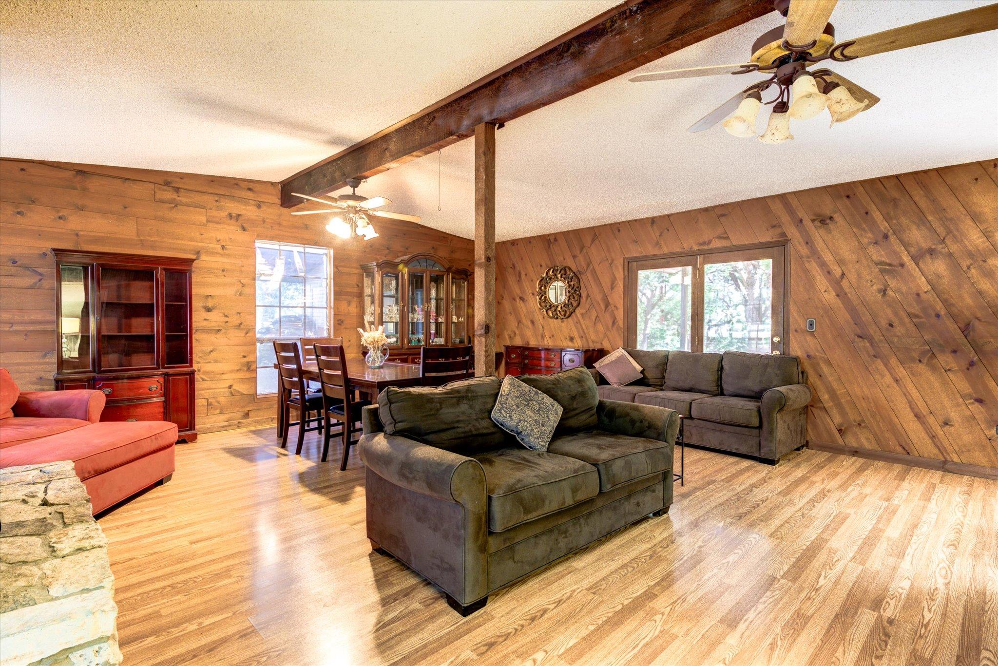 Image 10 of 40 For 12401 Hewitt Ln