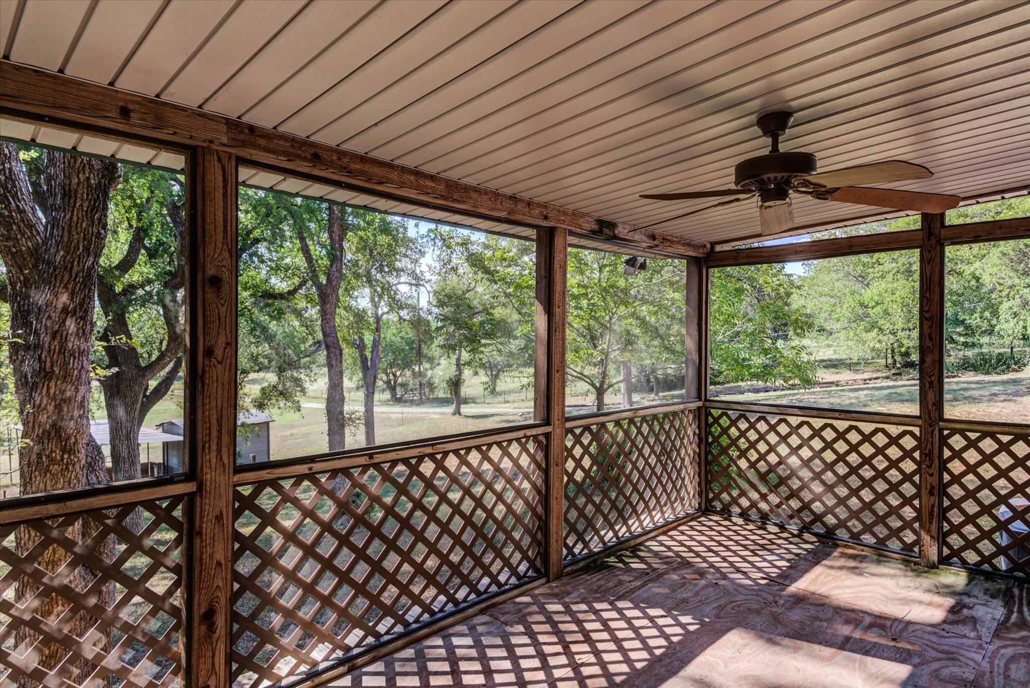 Image 13 of 40 For 12401 Hewitt Ln