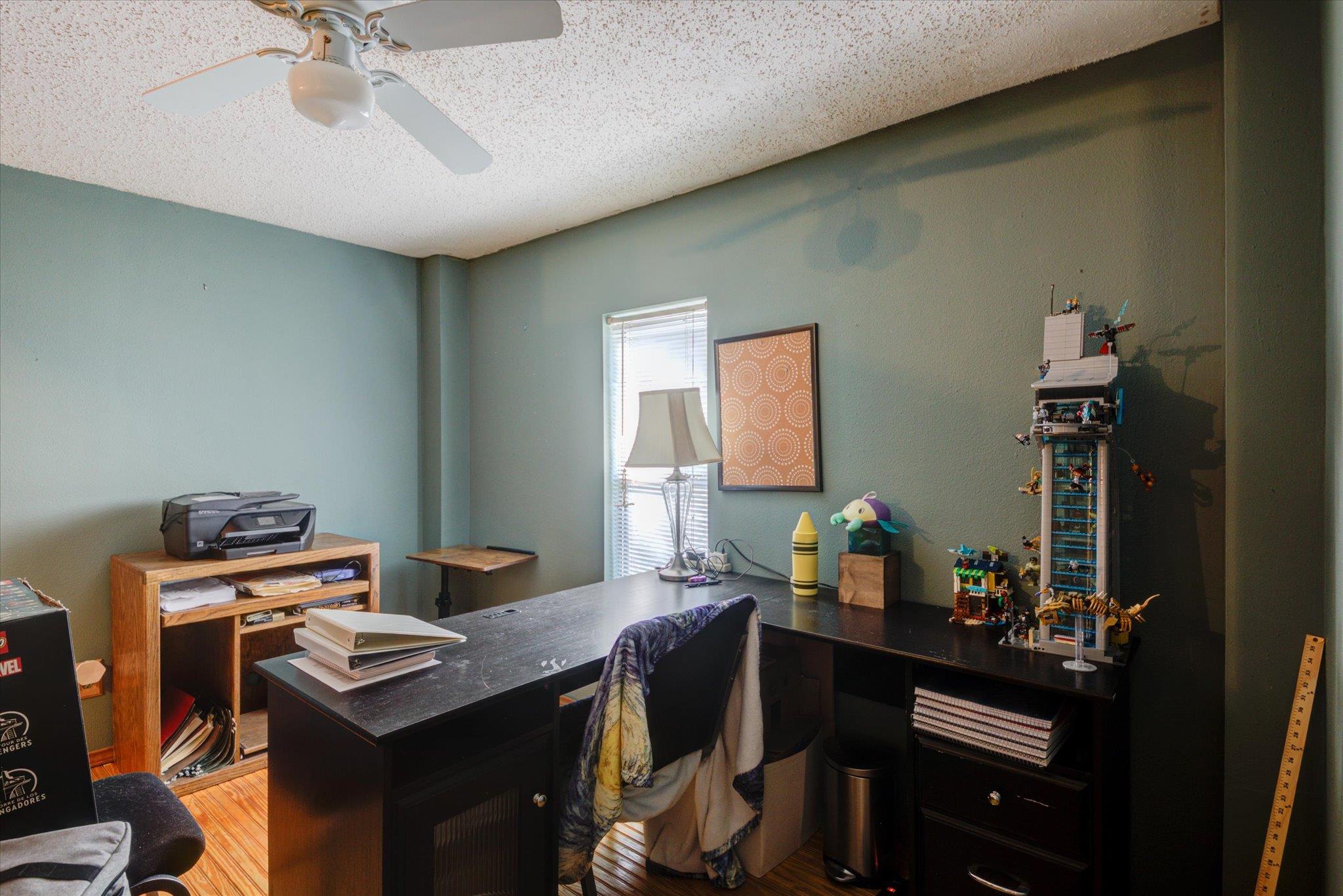 Image 17 of 40 For 12401 Hewitt Ln