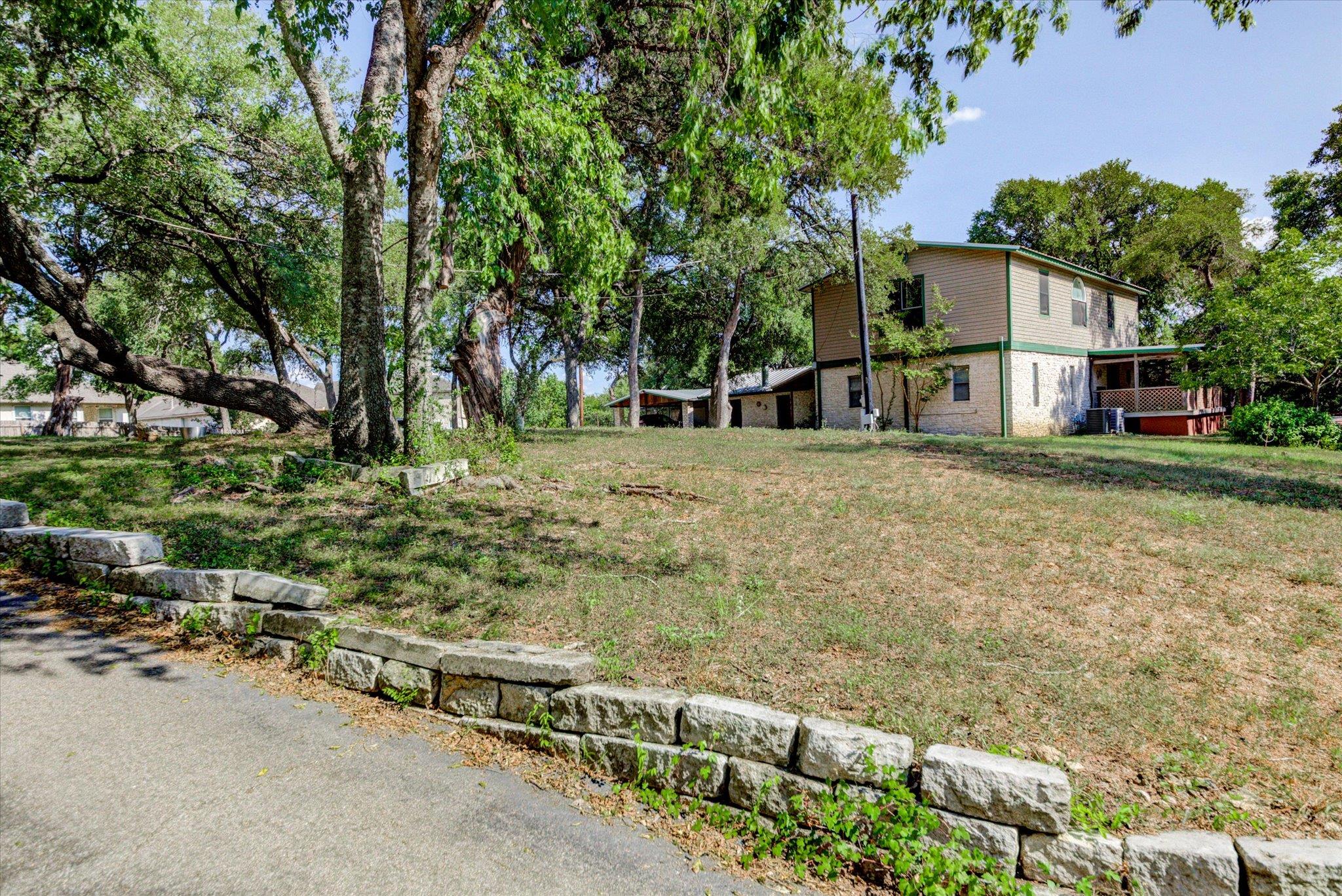 Image 3 of 40 For 12401 Hewitt Ln