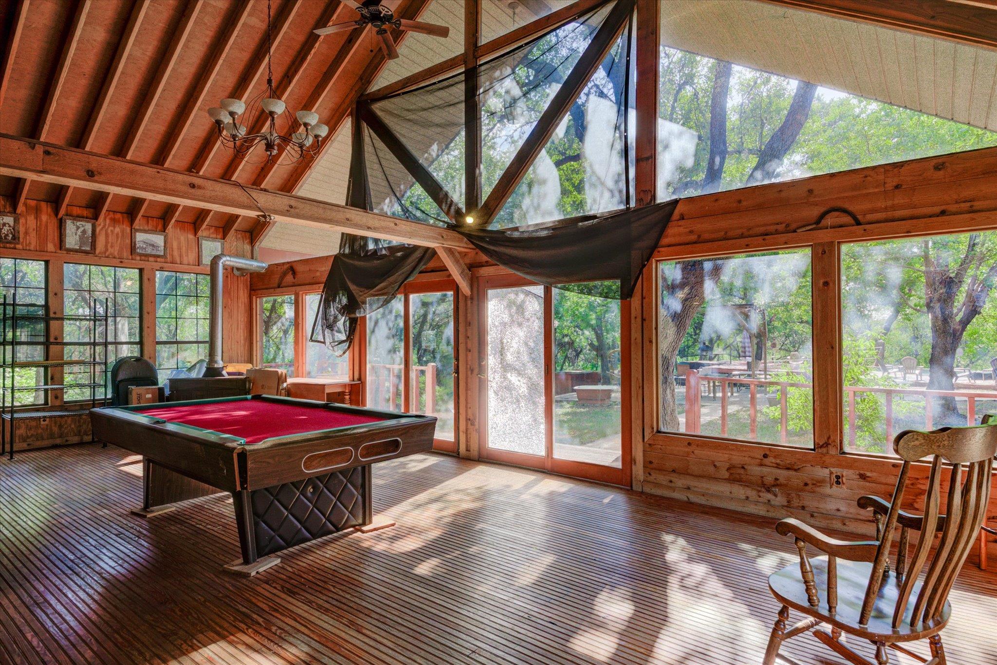 Image 34 of 40 For 12401 Hewitt Ln