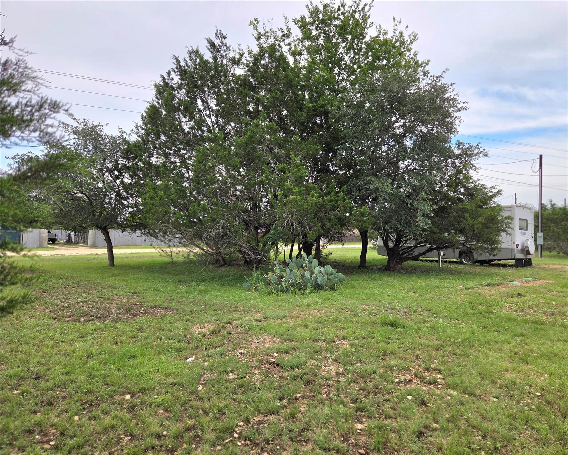 Details for 360 Paloma Dr, Bandera, TX 78003