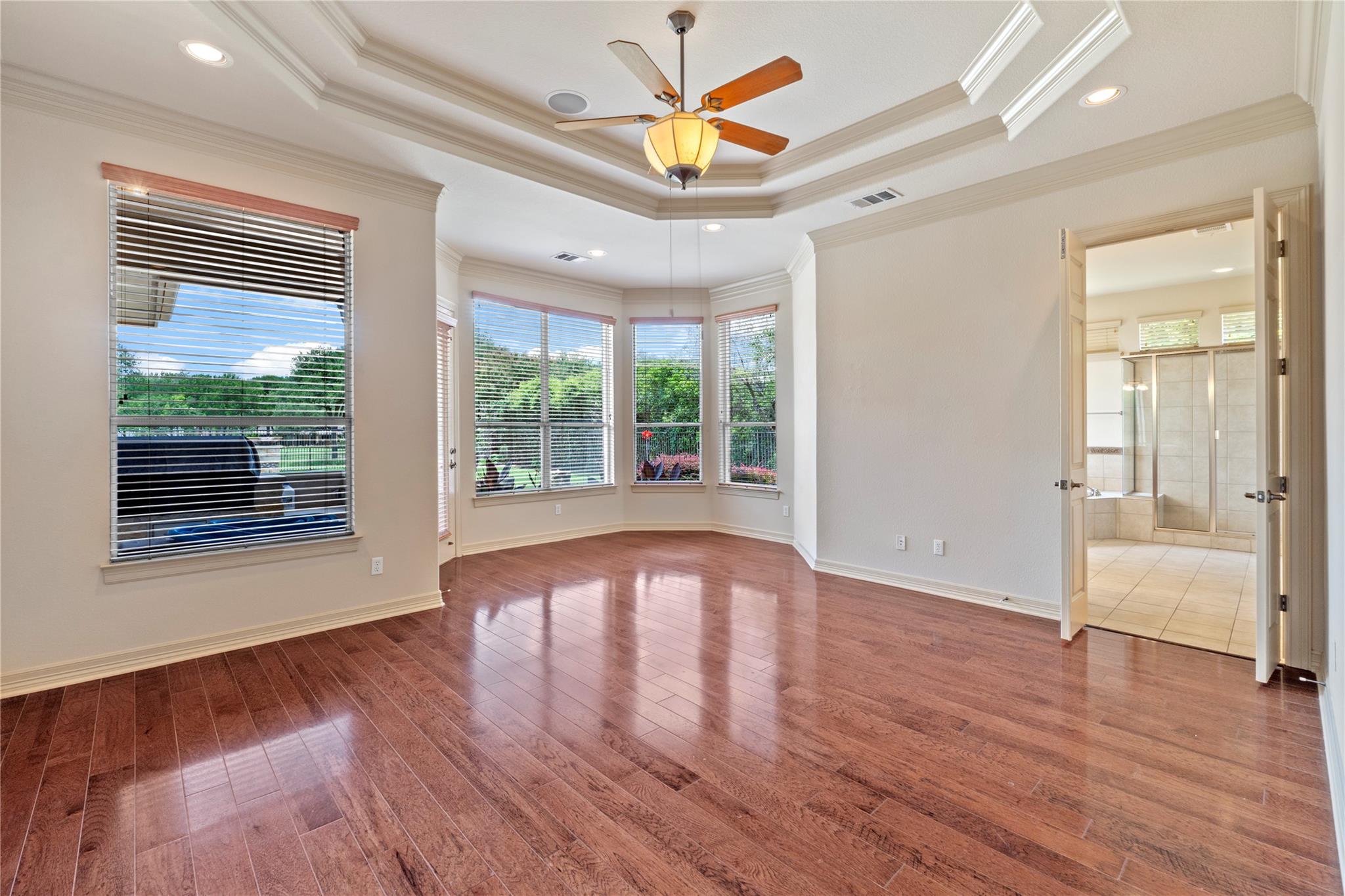 Image 18 of 37 For 15208 Sunningdale St