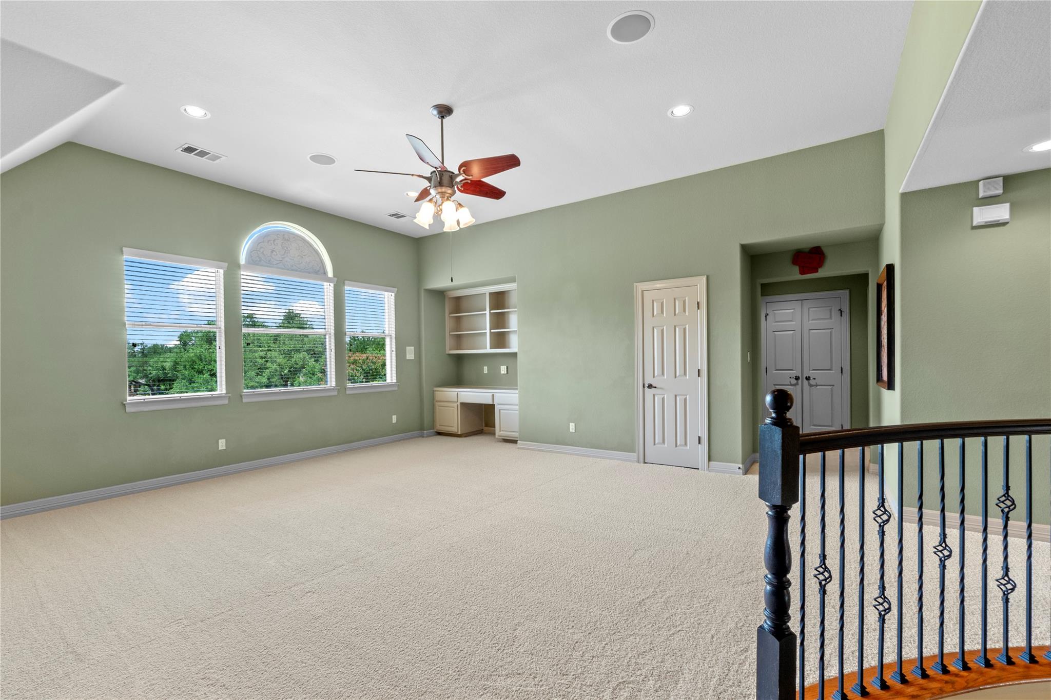 Image 22 of 37 For 15208 Sunningdale St