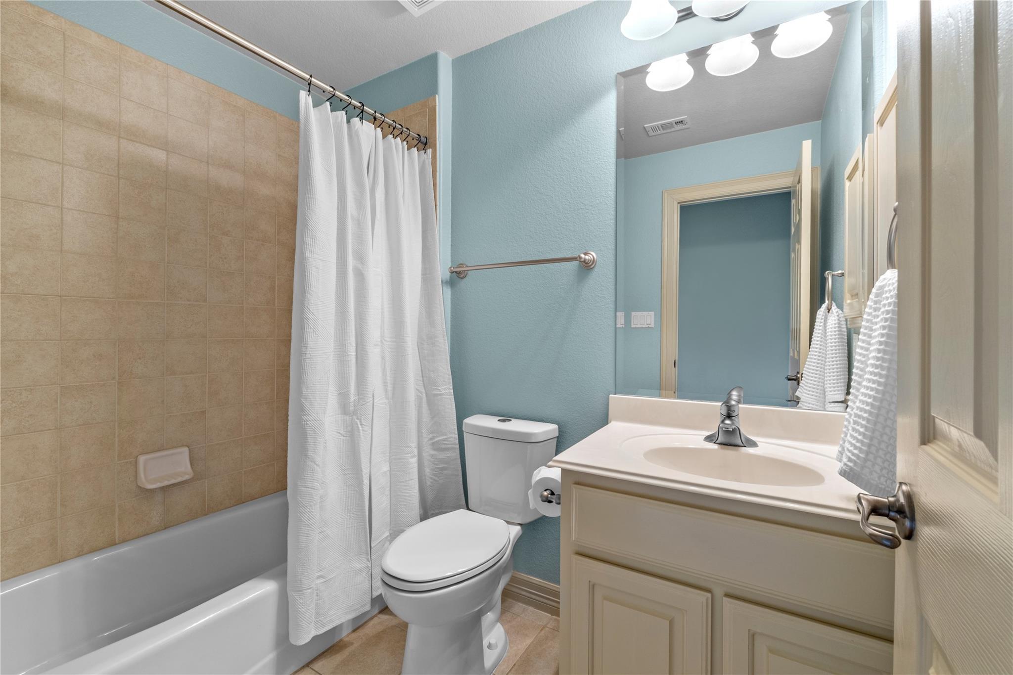 Image 27 of 37 For 15208 Sunningdale St