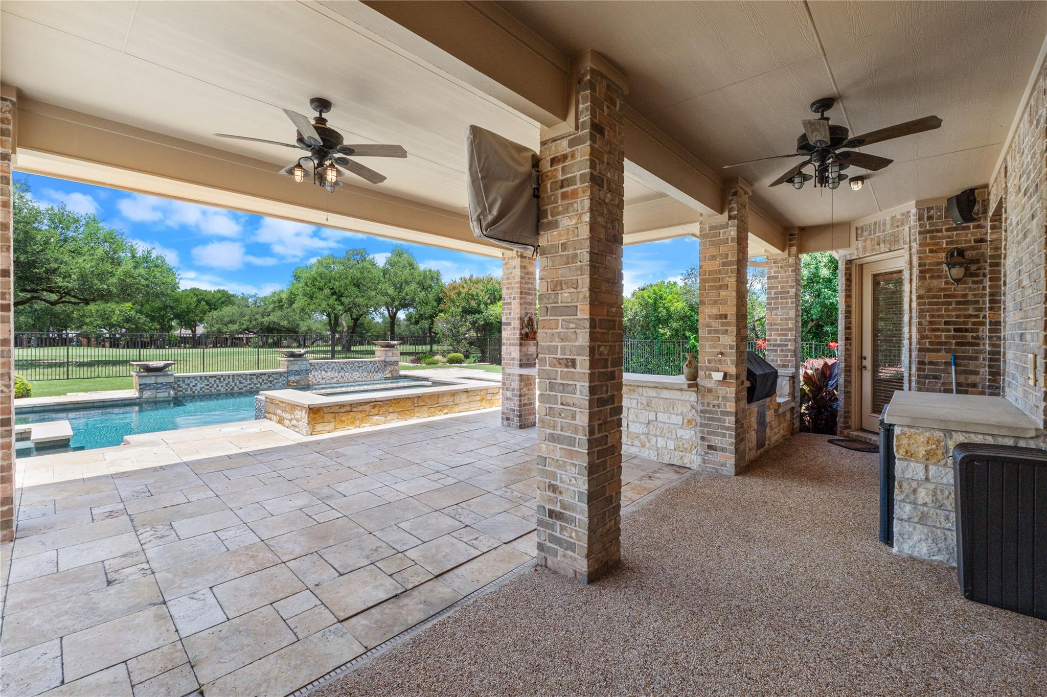 Image 29 of 37 For 15208 Sunningdale St