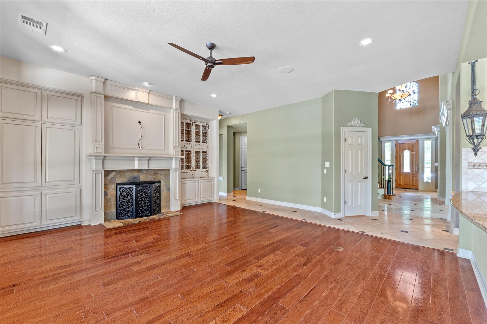 Image 7 of 37 For 15208 Sunningdale St