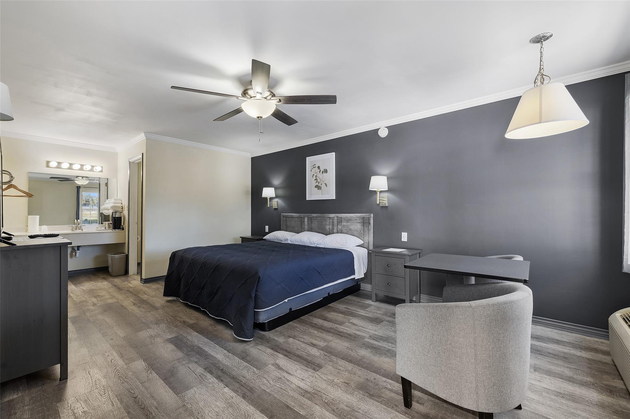 Image 10 of 11 For 1206 Main St