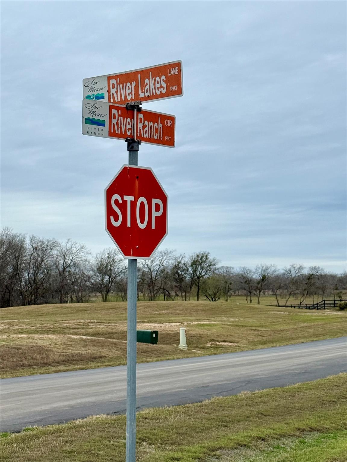 Image 4 of 5 For 113 River Lake Ln