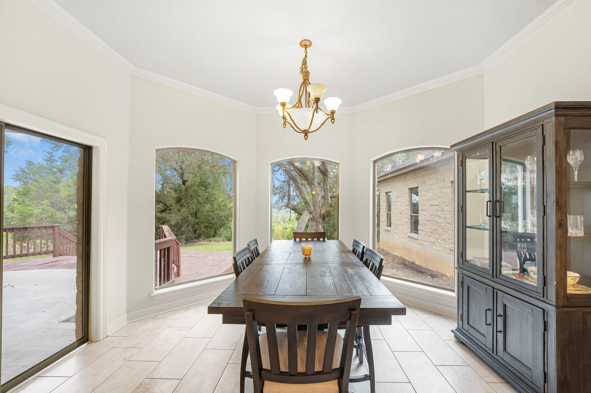 Image 14 of 33 For 810 Bluff Ridge Ct