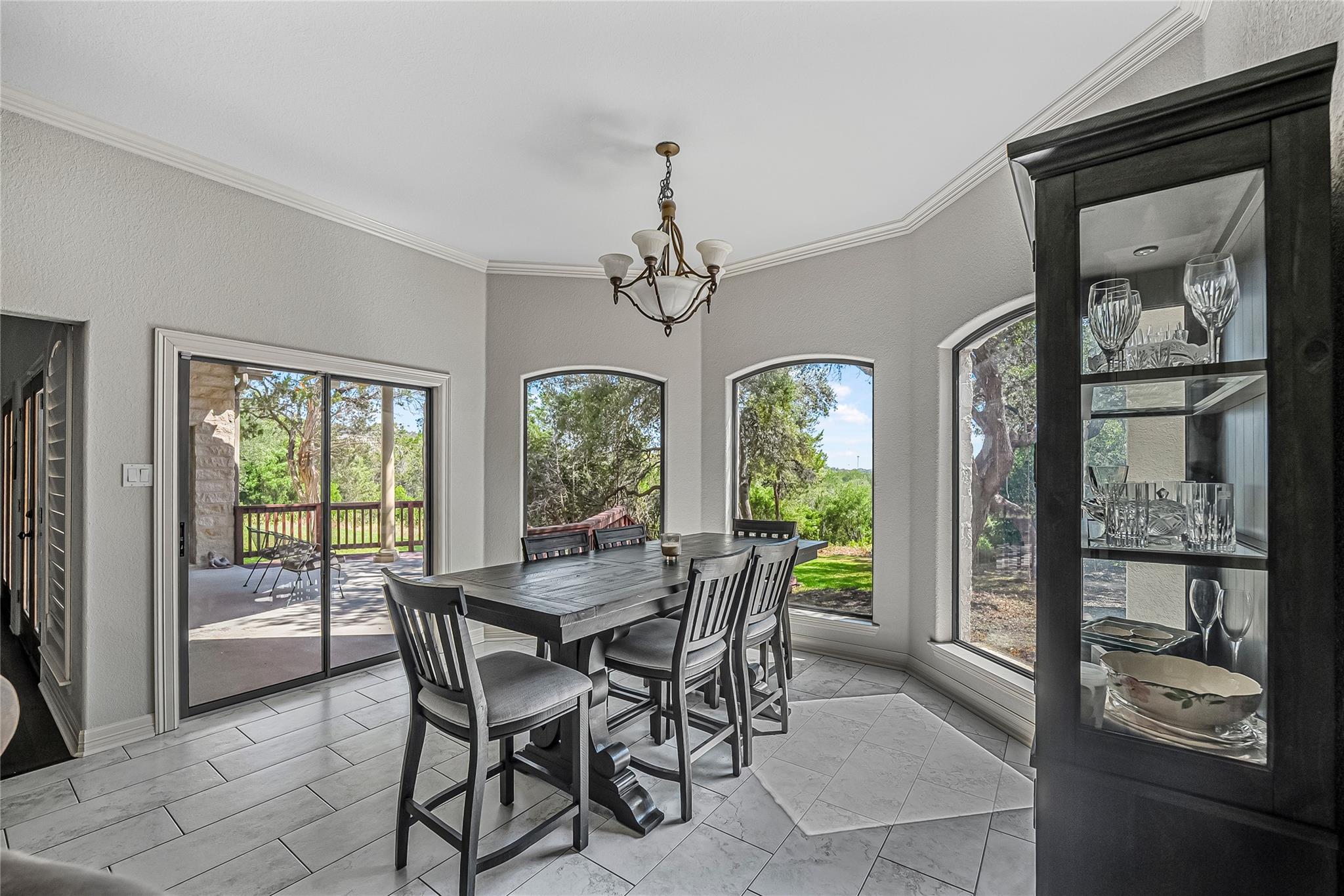 Image 15 of 33 For 810 Bluff Ridge Ct