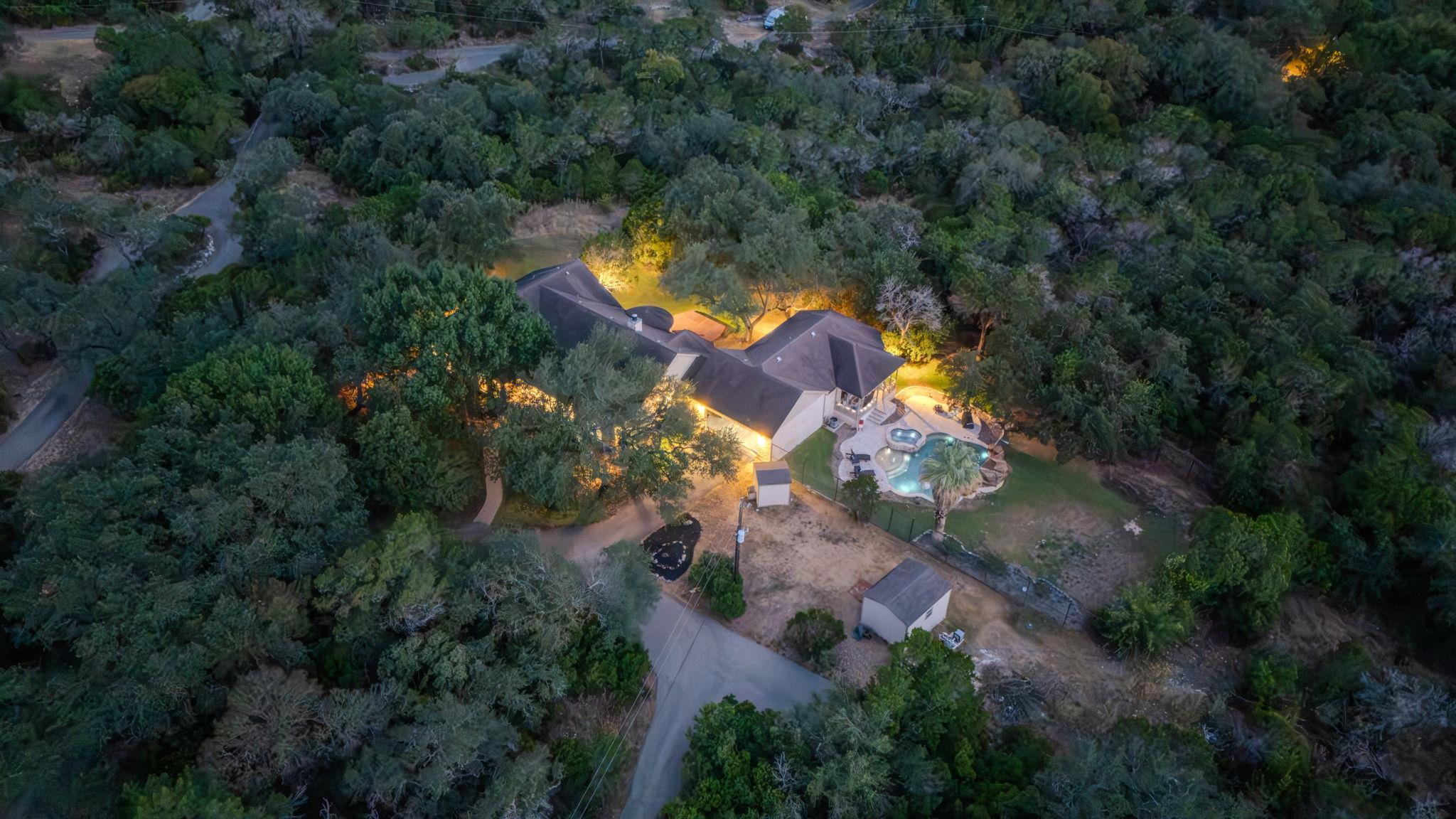 Image 29 of 33 For 810 Bluff Ridge Ct