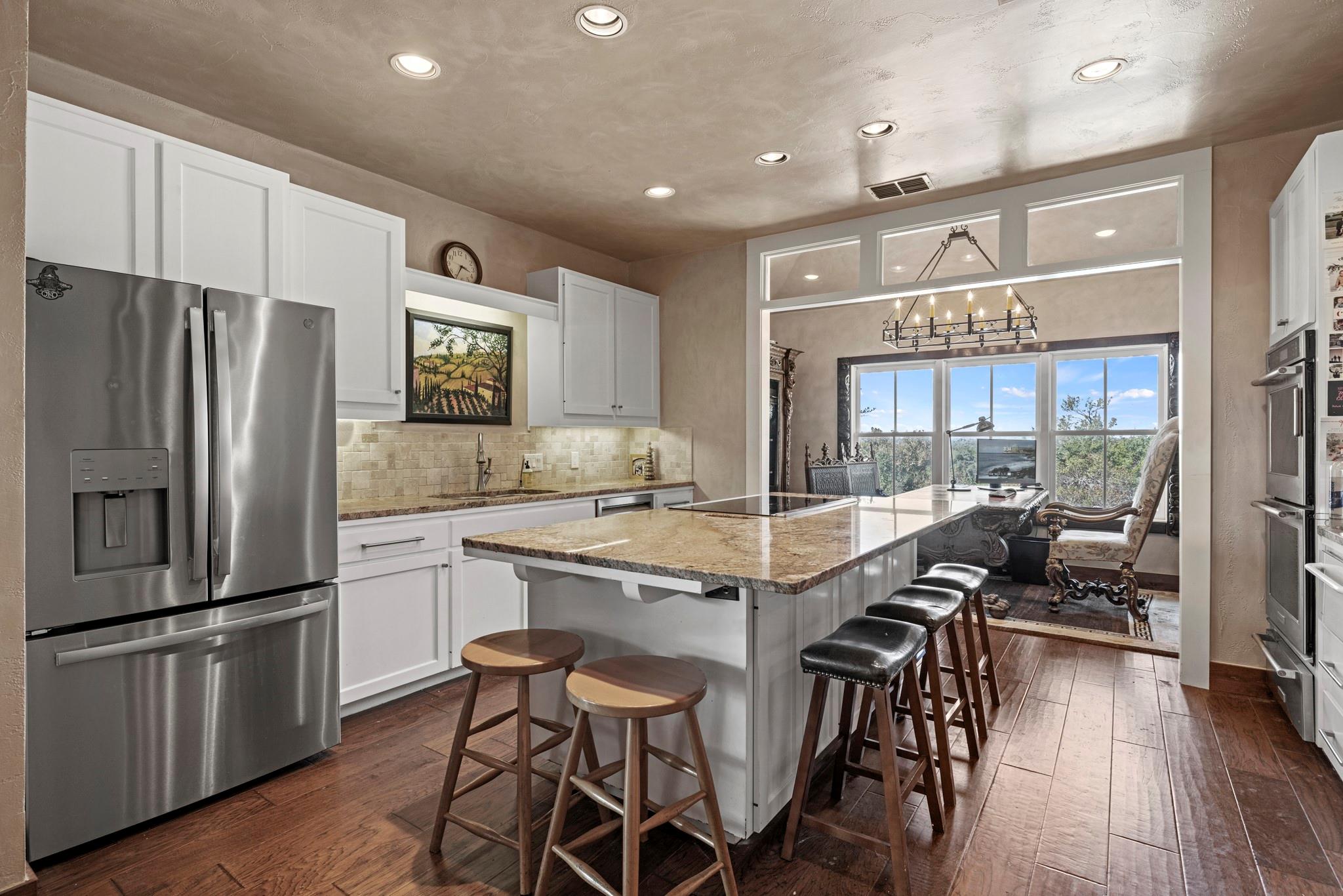 Image 19 of 40 For 5801 Mount Gainor Rd