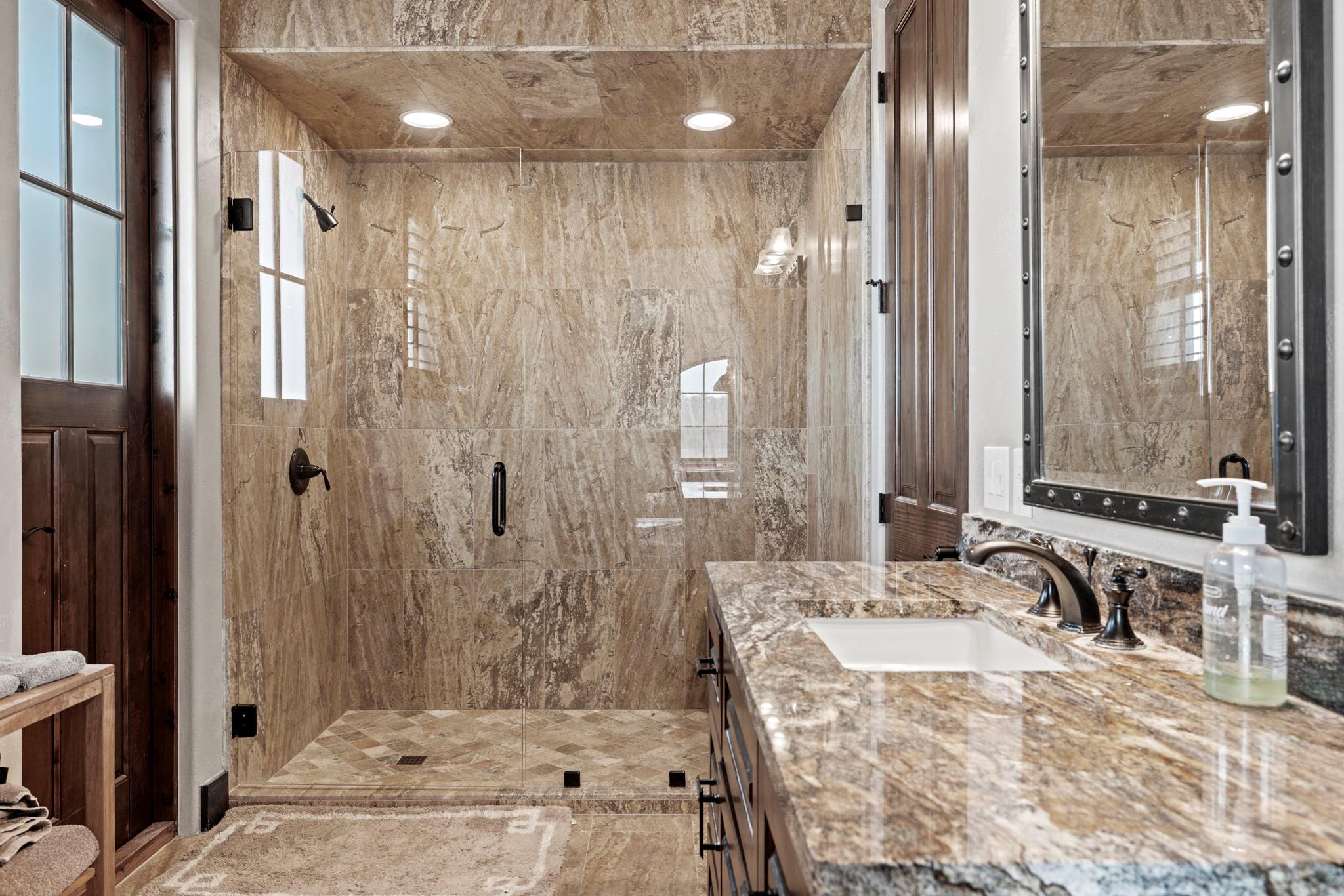 Image 27 of 40 For 5801 Mount Gainor Rd