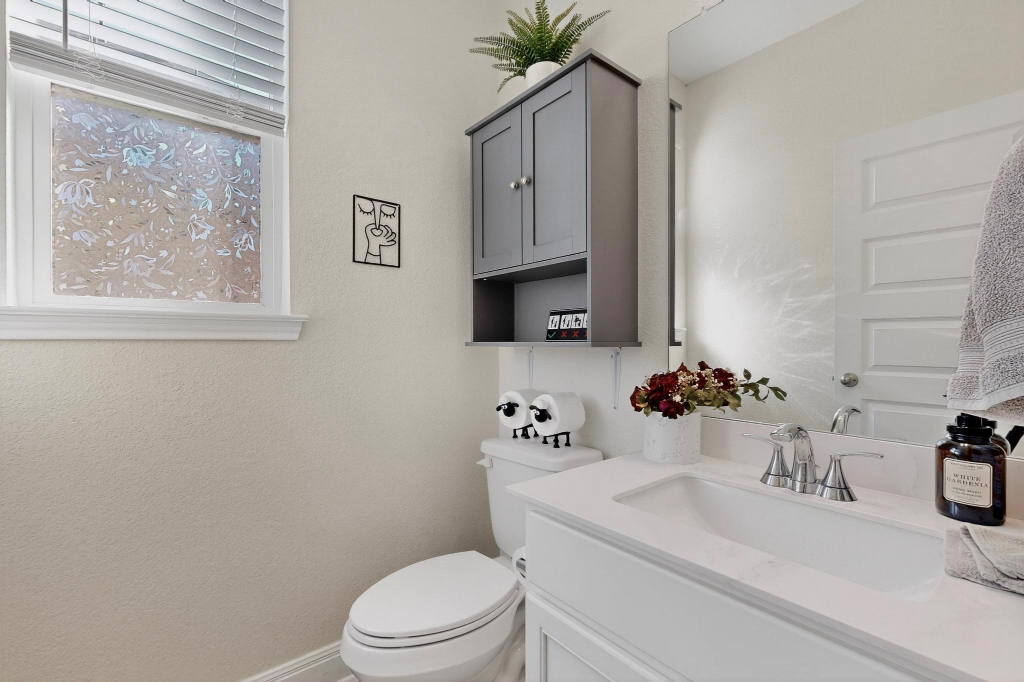 Image 5 of 33 For 3830 Riardo Dr