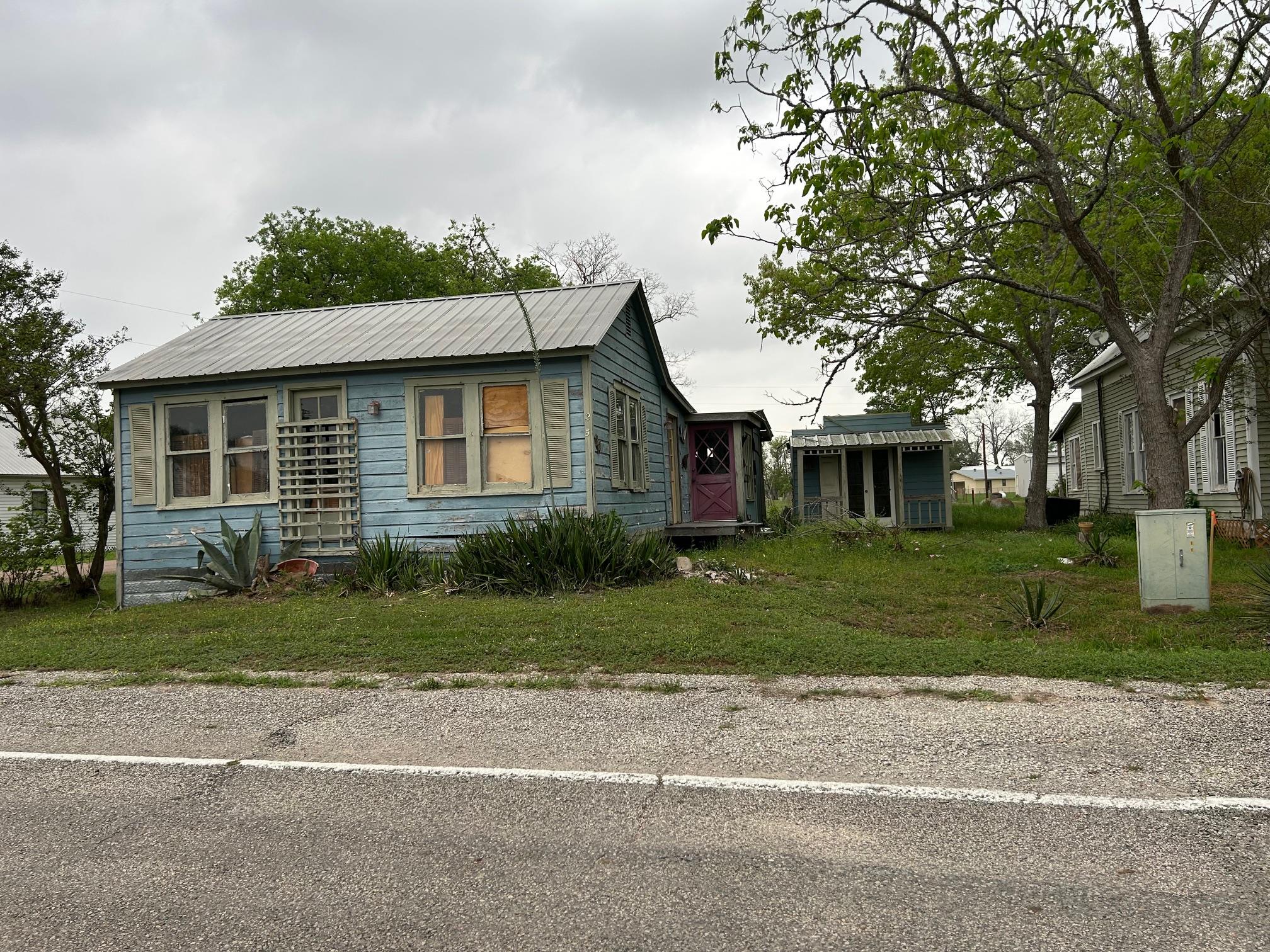 Image 4 of 6 For 211, 205, 206 Thigpen St