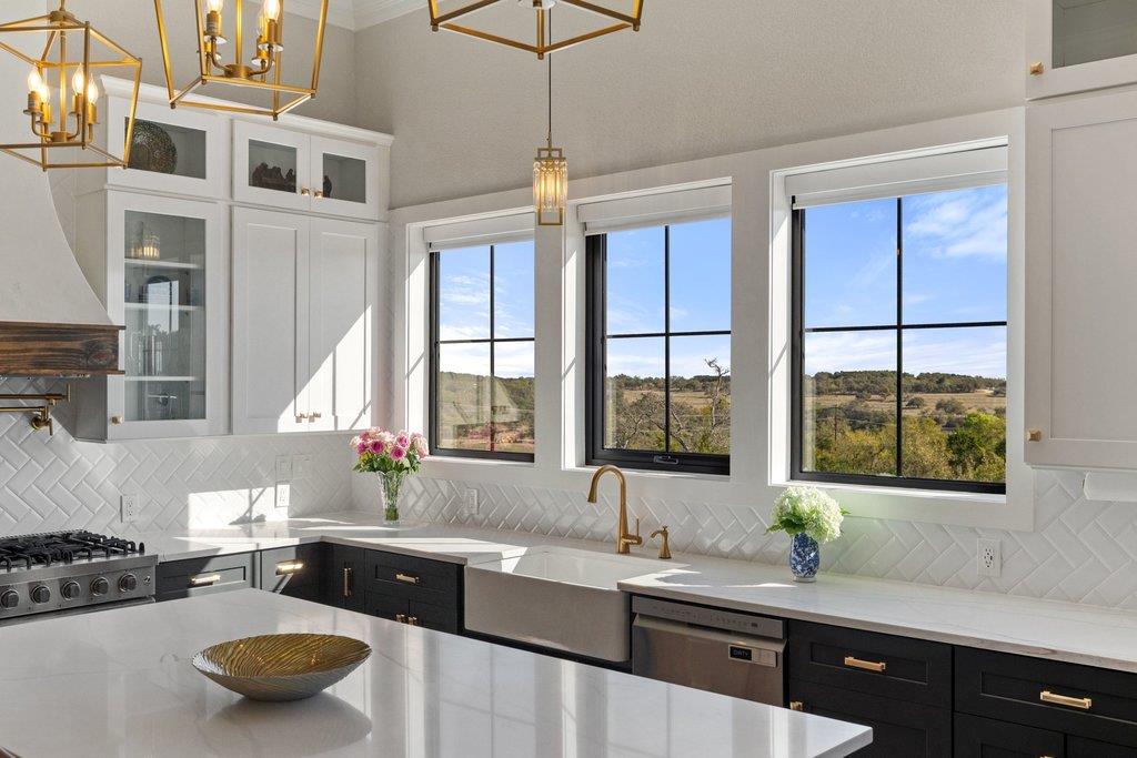 Image 10 of 40 For 2415 Comal Springs