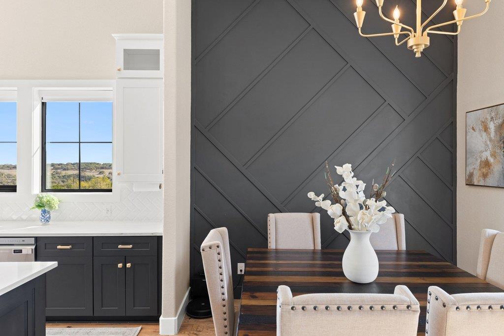 Image 13 of 40 For 2415 Comal Springs