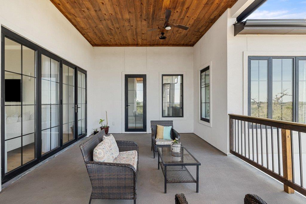 Image 14 of 40 For 2415 Comal Springs