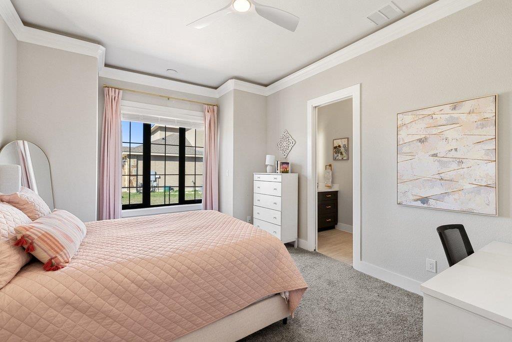 Image 22 of 40 For 2415 Comal Springs