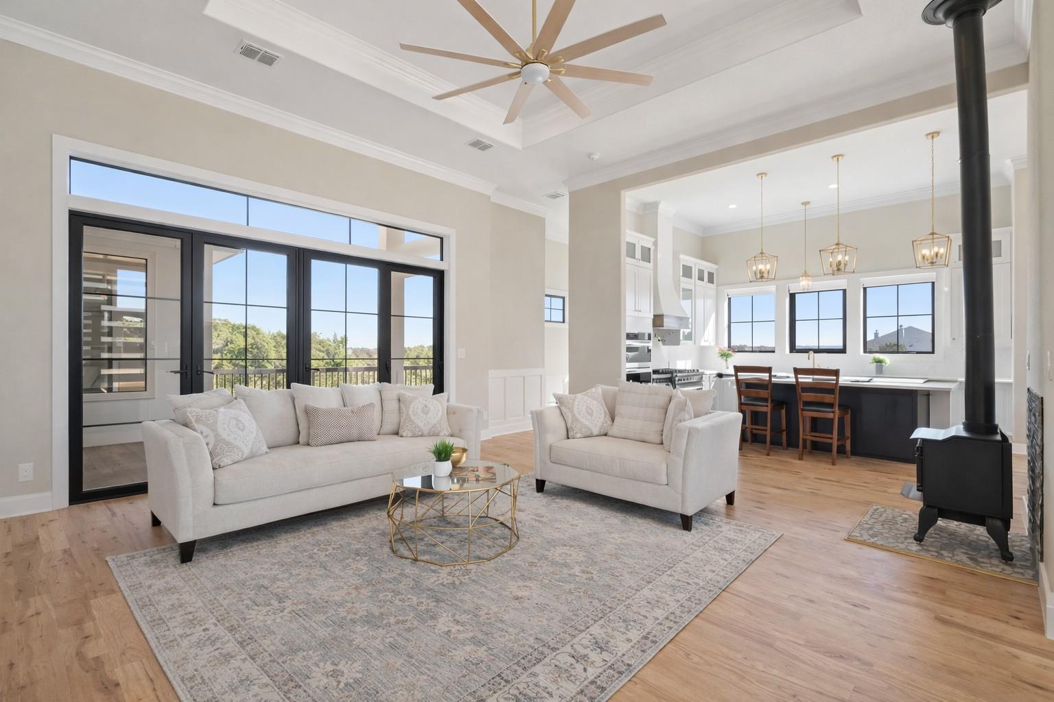 Image 3 of 40 For 2415 Comal Springs