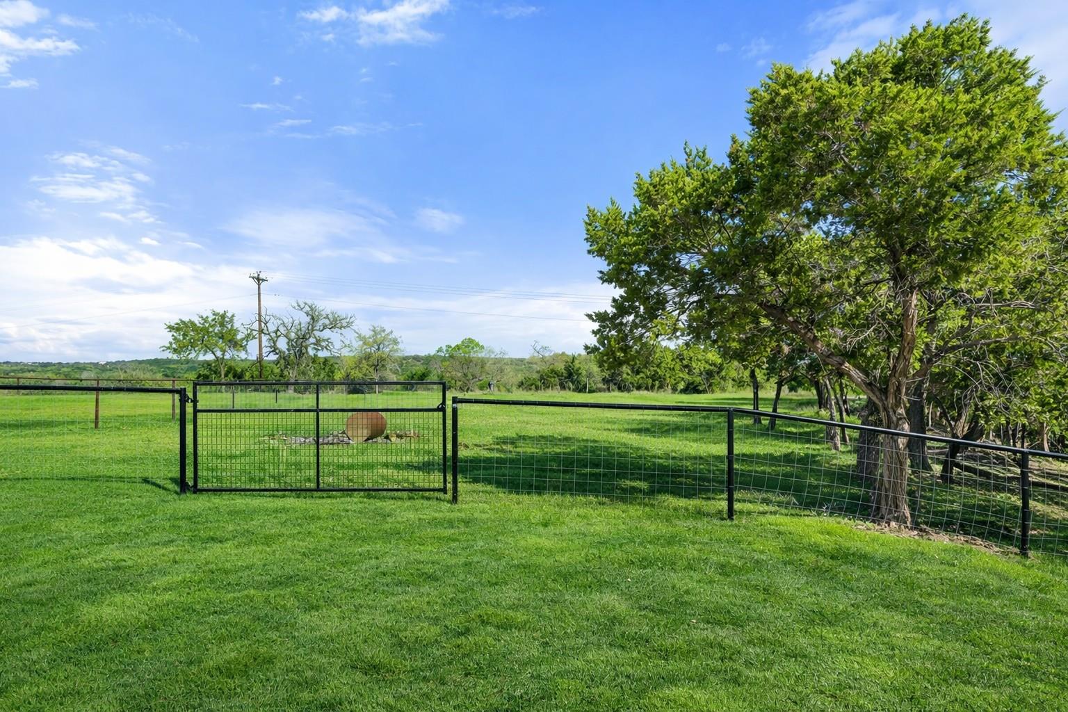 Image 40 of 40 For 2415 Comal Springs