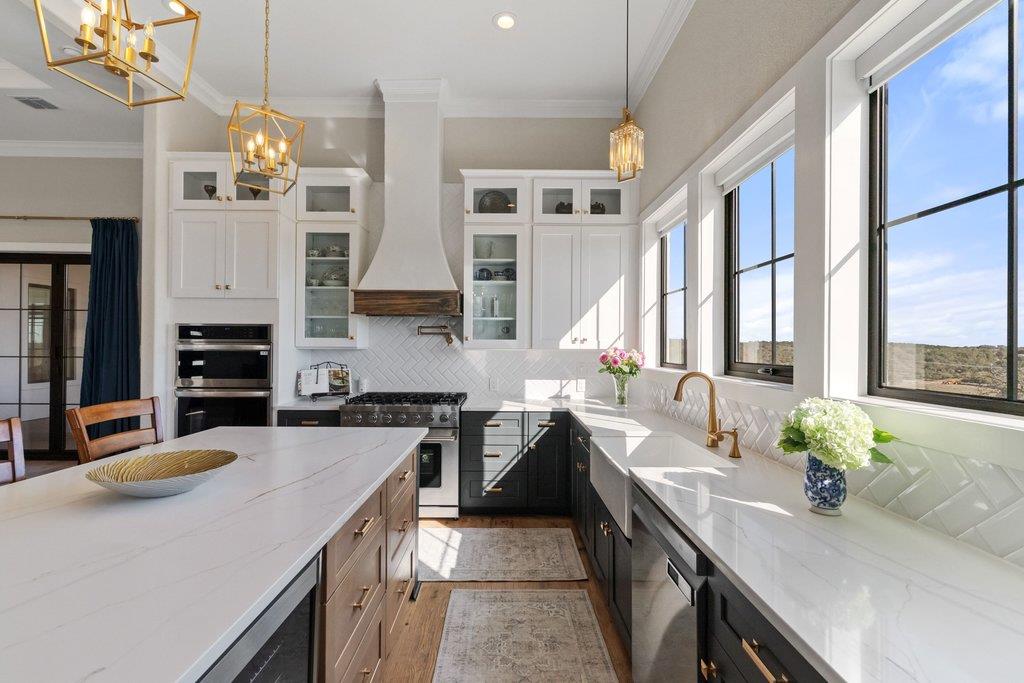 Image 9 of 40 For 2415 Comal Springs