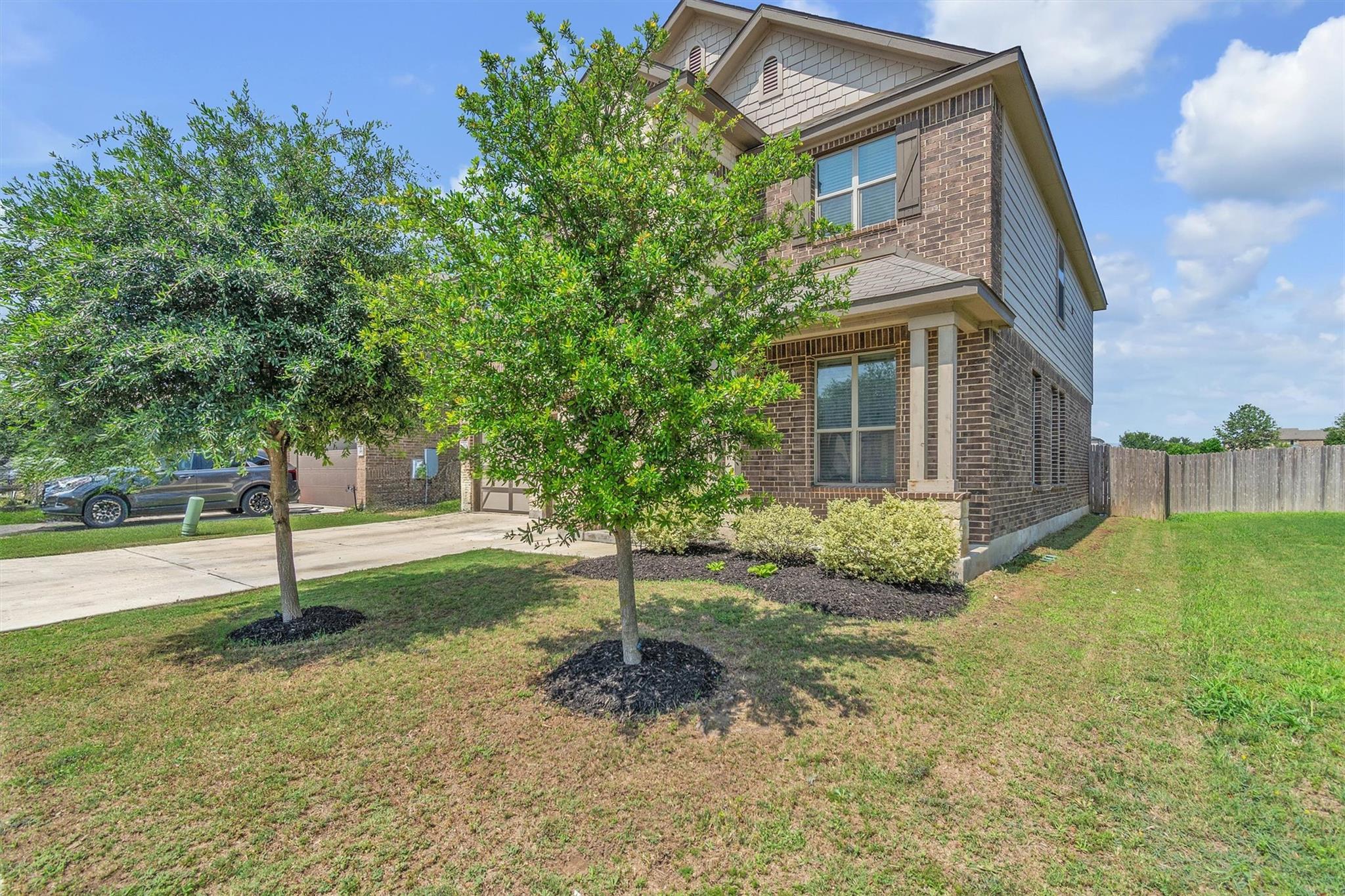 Image 3 of 35 For 3894 Bentwood Way