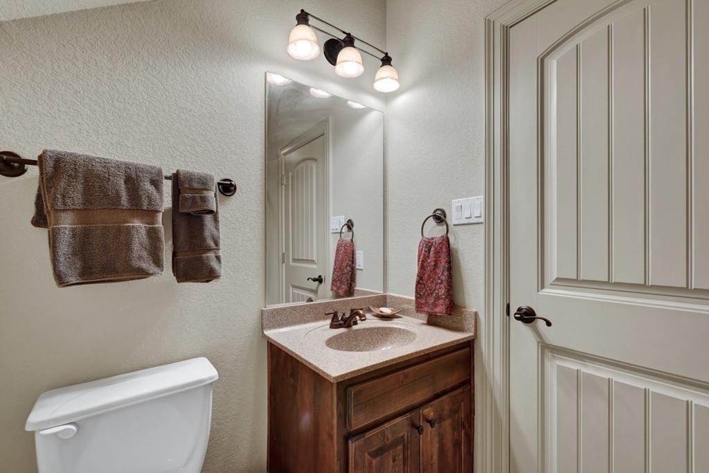Image 30 of 39 For 807 Lake Island Dr