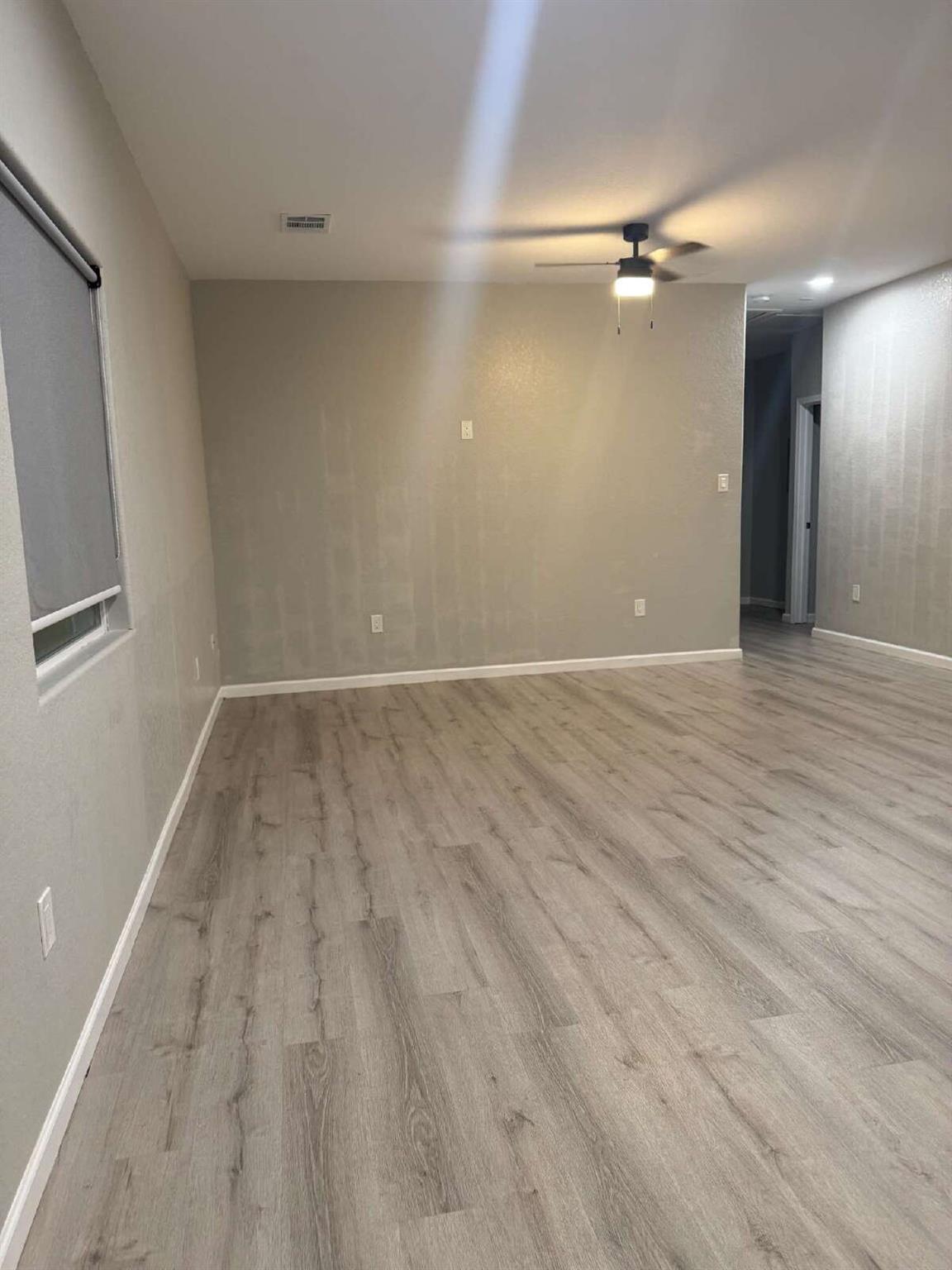Image 2 of 16 For 2902 Laredo St 2
