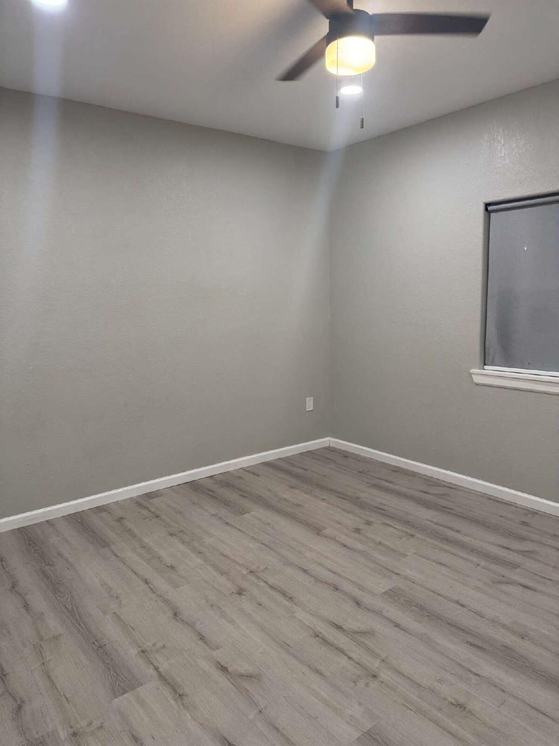 Image 7 of 16 For 2902 Laredo St 2
