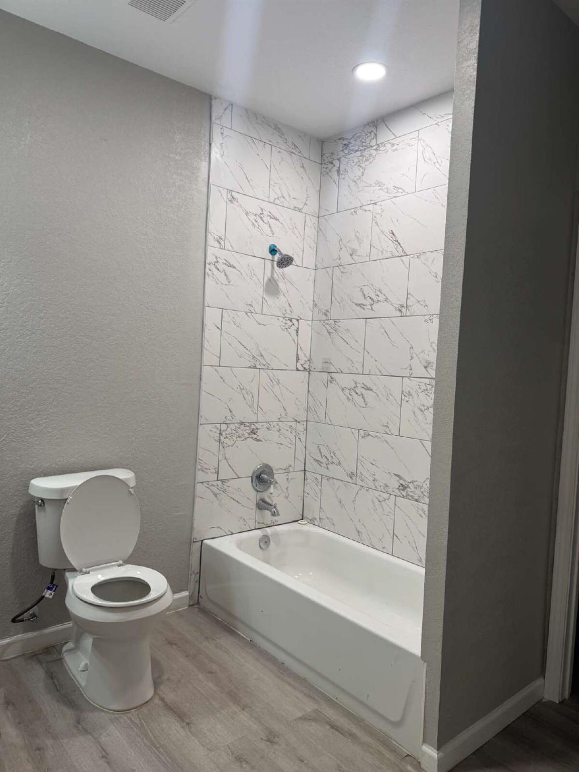 Image 8 of 16 For 2902 Laredo St 2