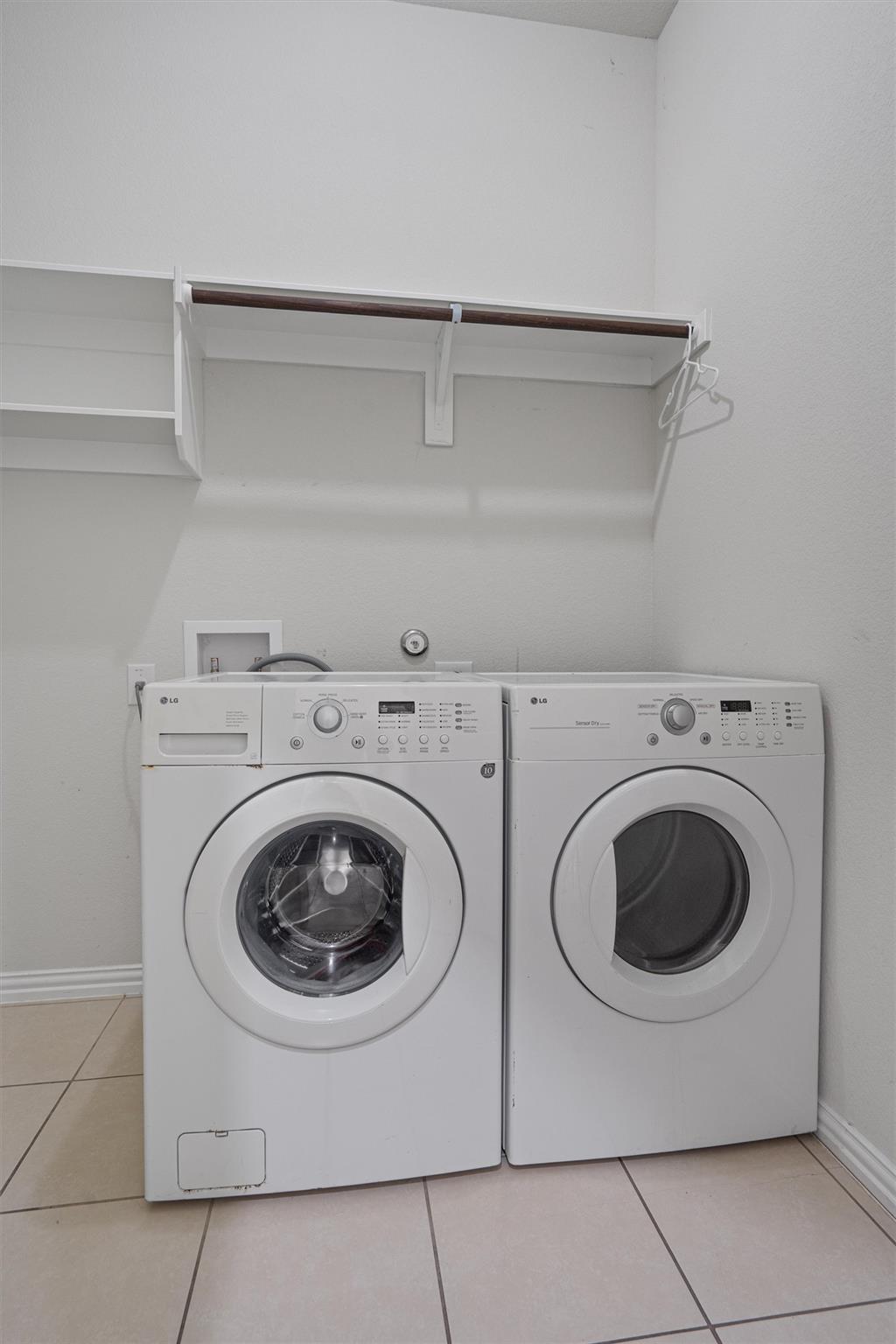 Image 27 of 40 For 804 Farm House Dr