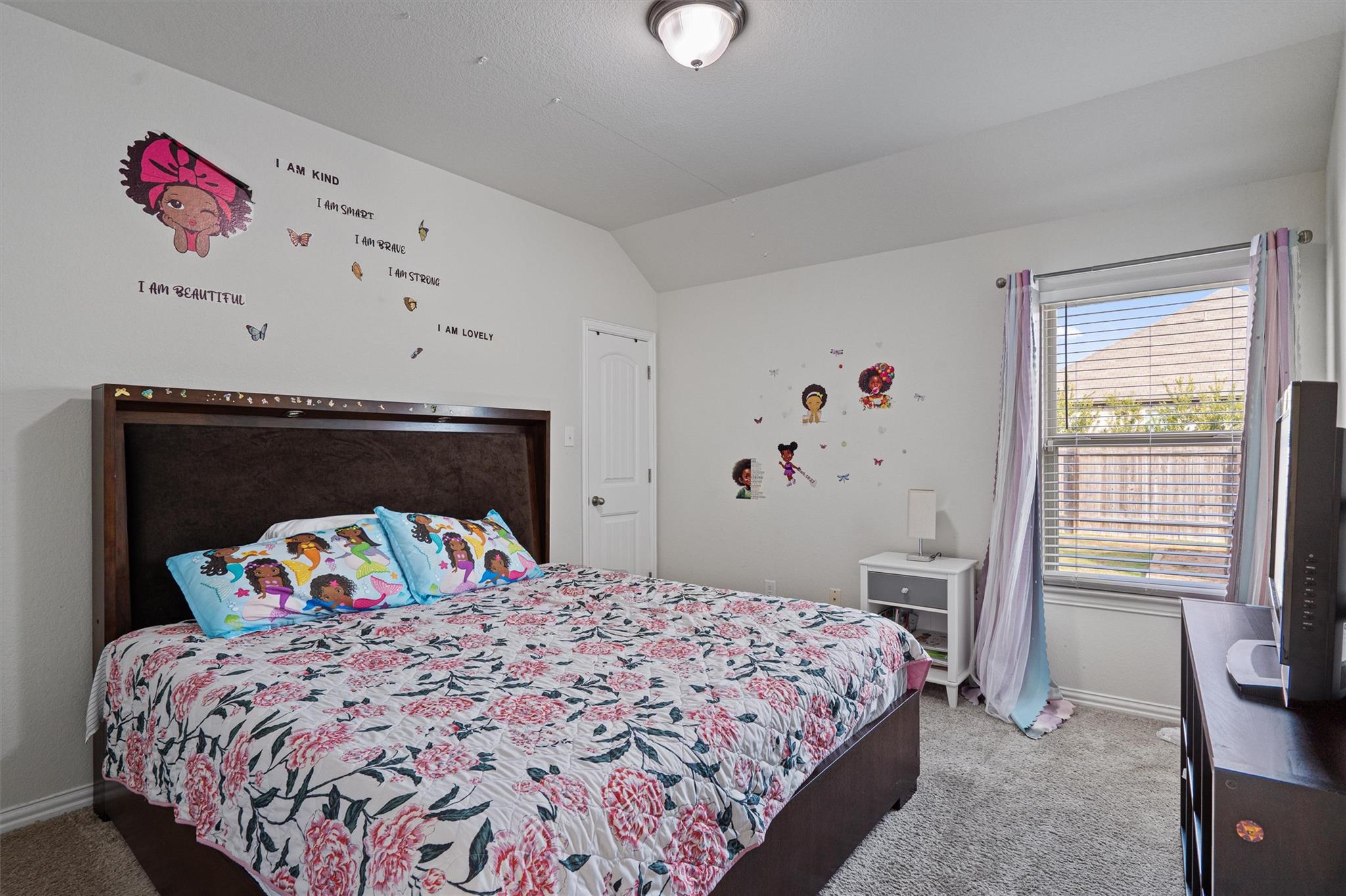 Image 28 of 40 For 804 Farm House Dr