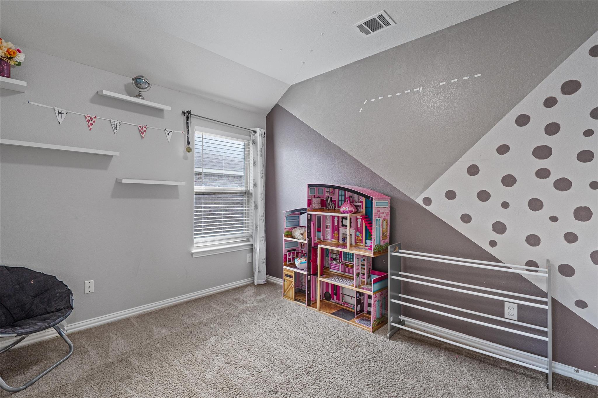 Image 33 of 40 For 804 Farm House Dr