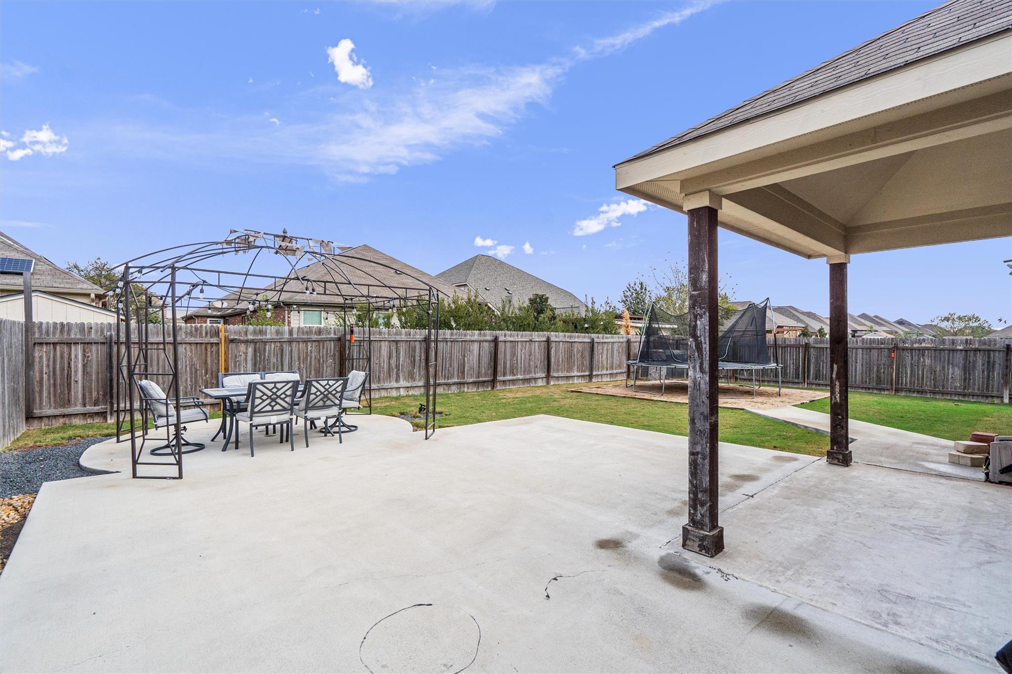 Image 35 of 40 For 804 Farm House Dr