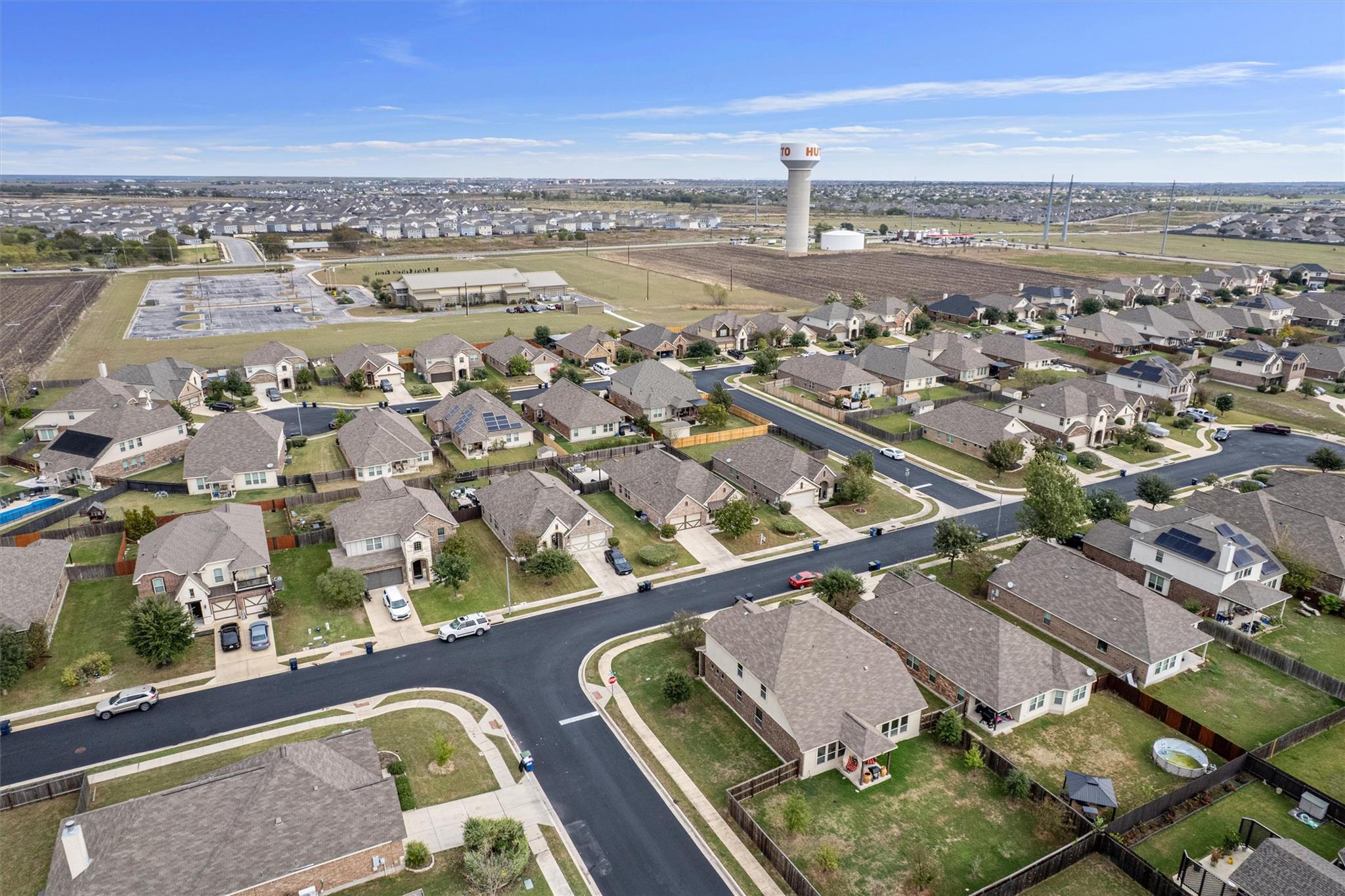 Image 6 of 40 For 804 Farm House Dr