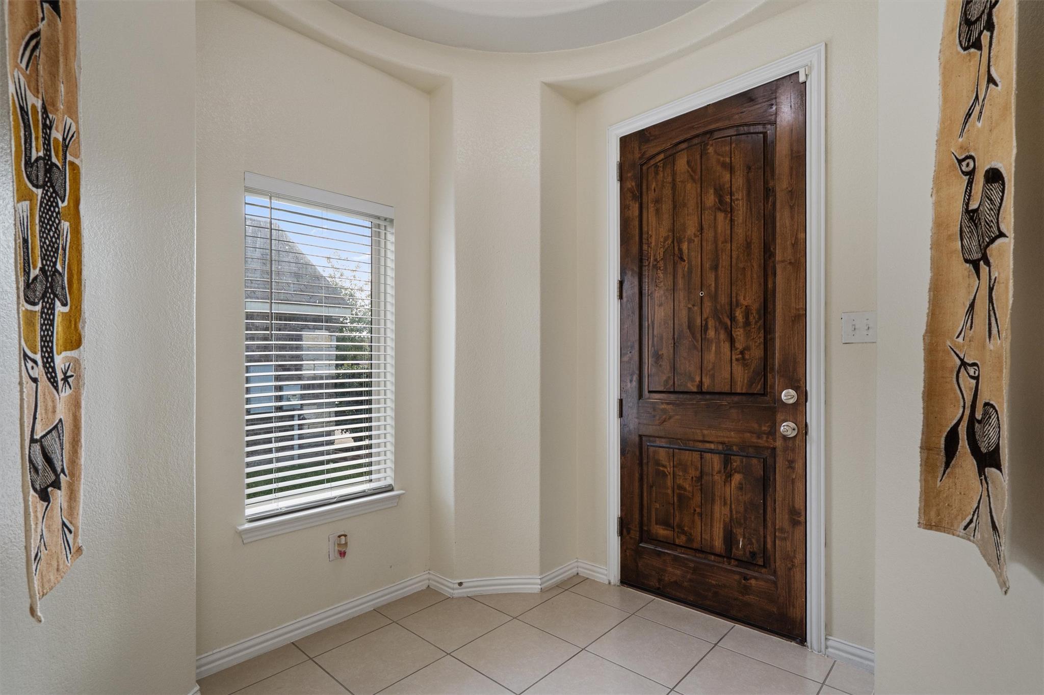 Image 7 of 40 For 804 Farm House Dr