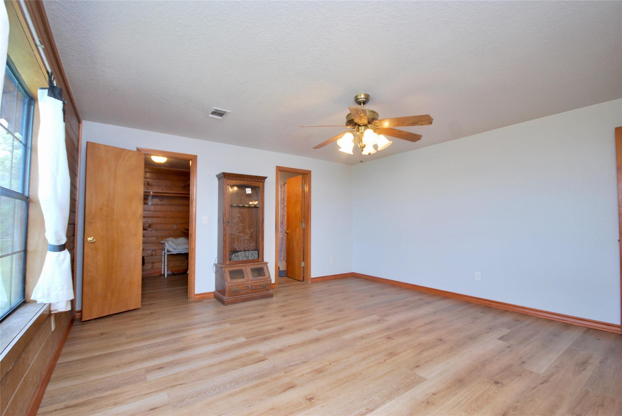 Image 14 of 39 For 2725 Old Lehmann Rd