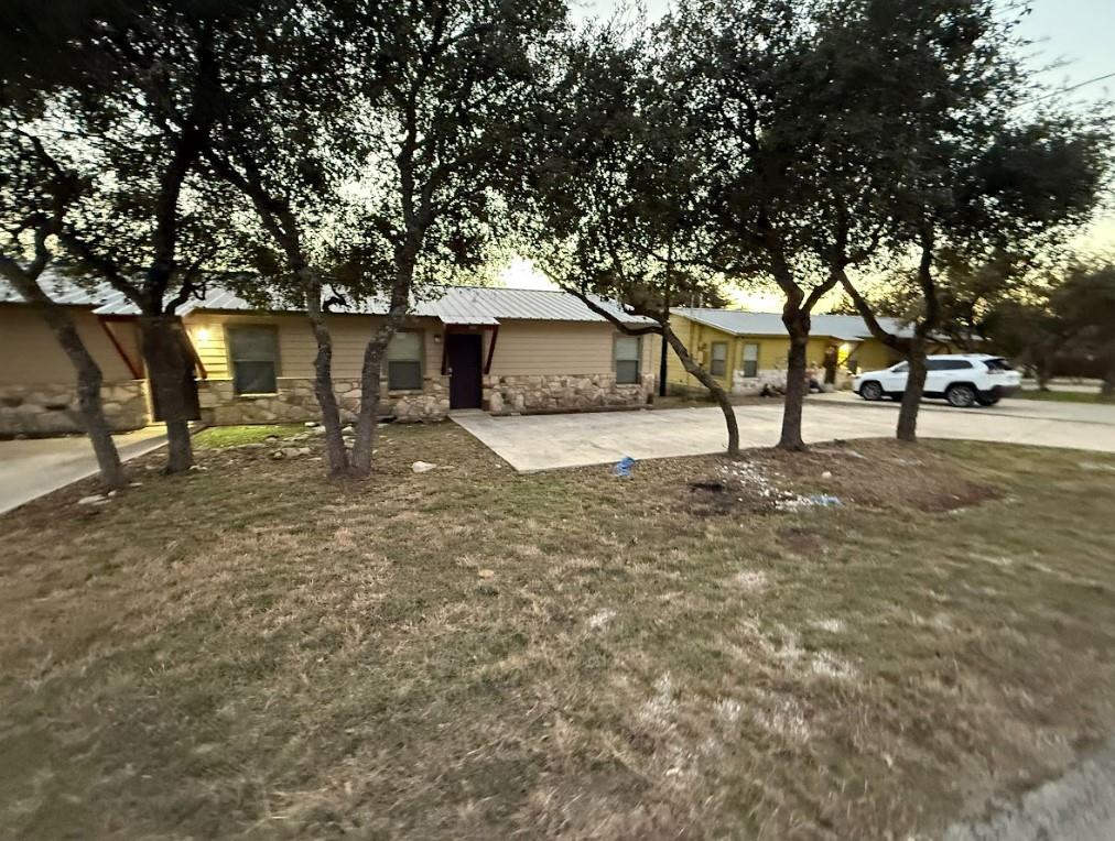 Image 23 of 31 For 440 Clearview Cyn