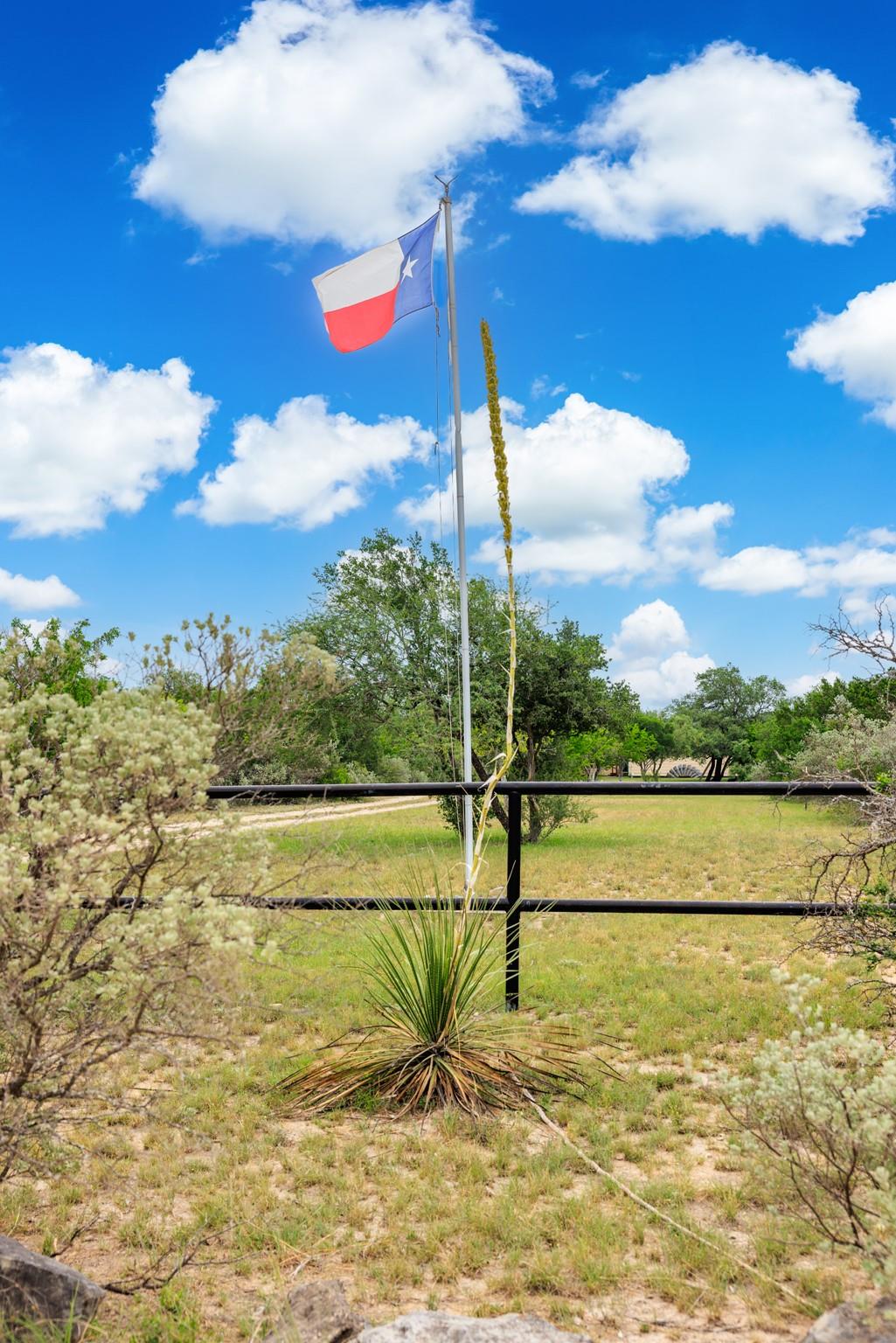 Image 25 of 32 For 1245a Private Road 2415