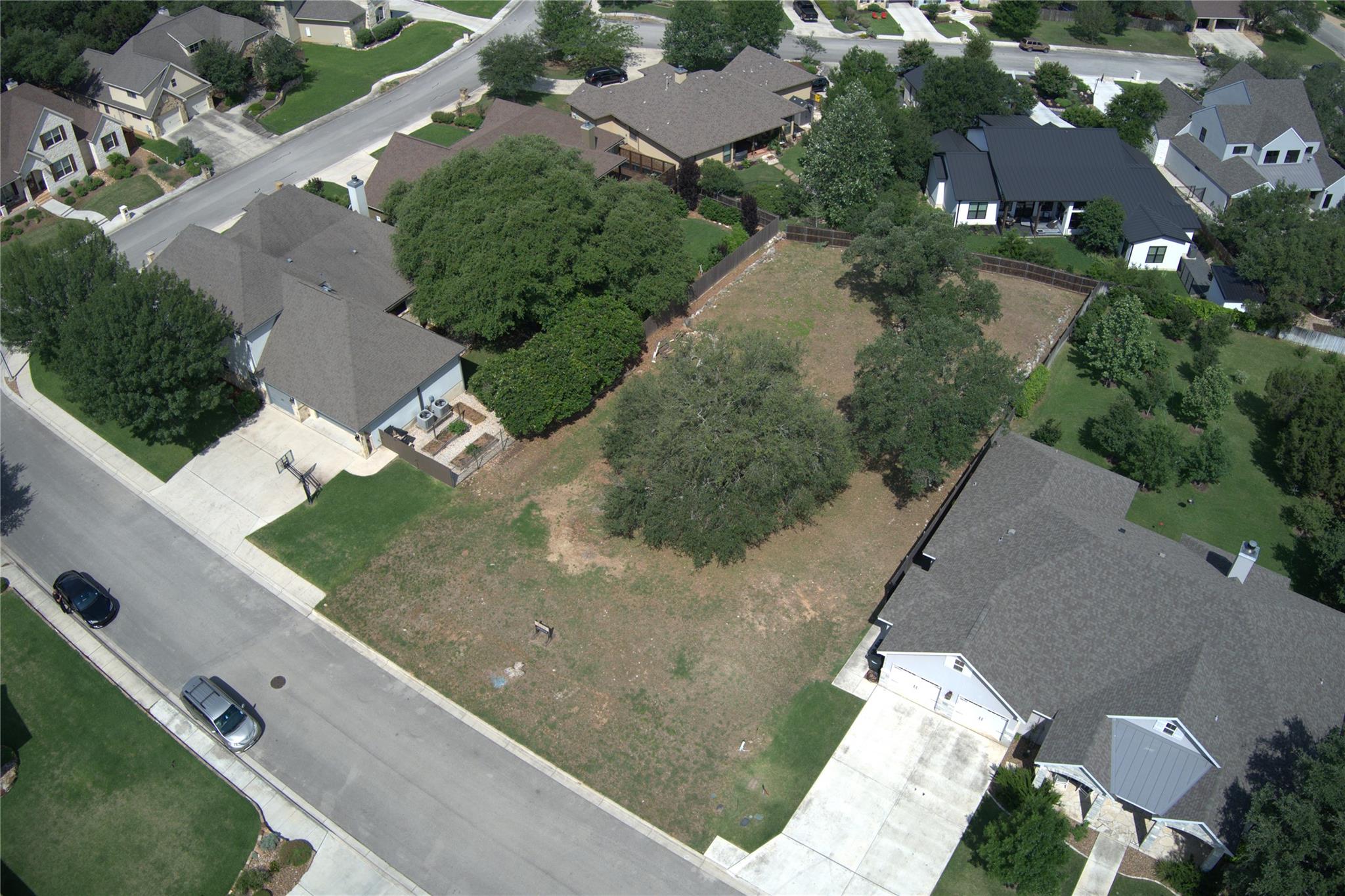 Image 4 of 17 For 645 Acorn Drive Dr