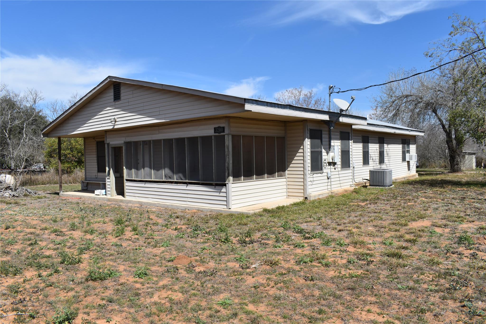 Image 4 of 36 For 3200 State Highway 16