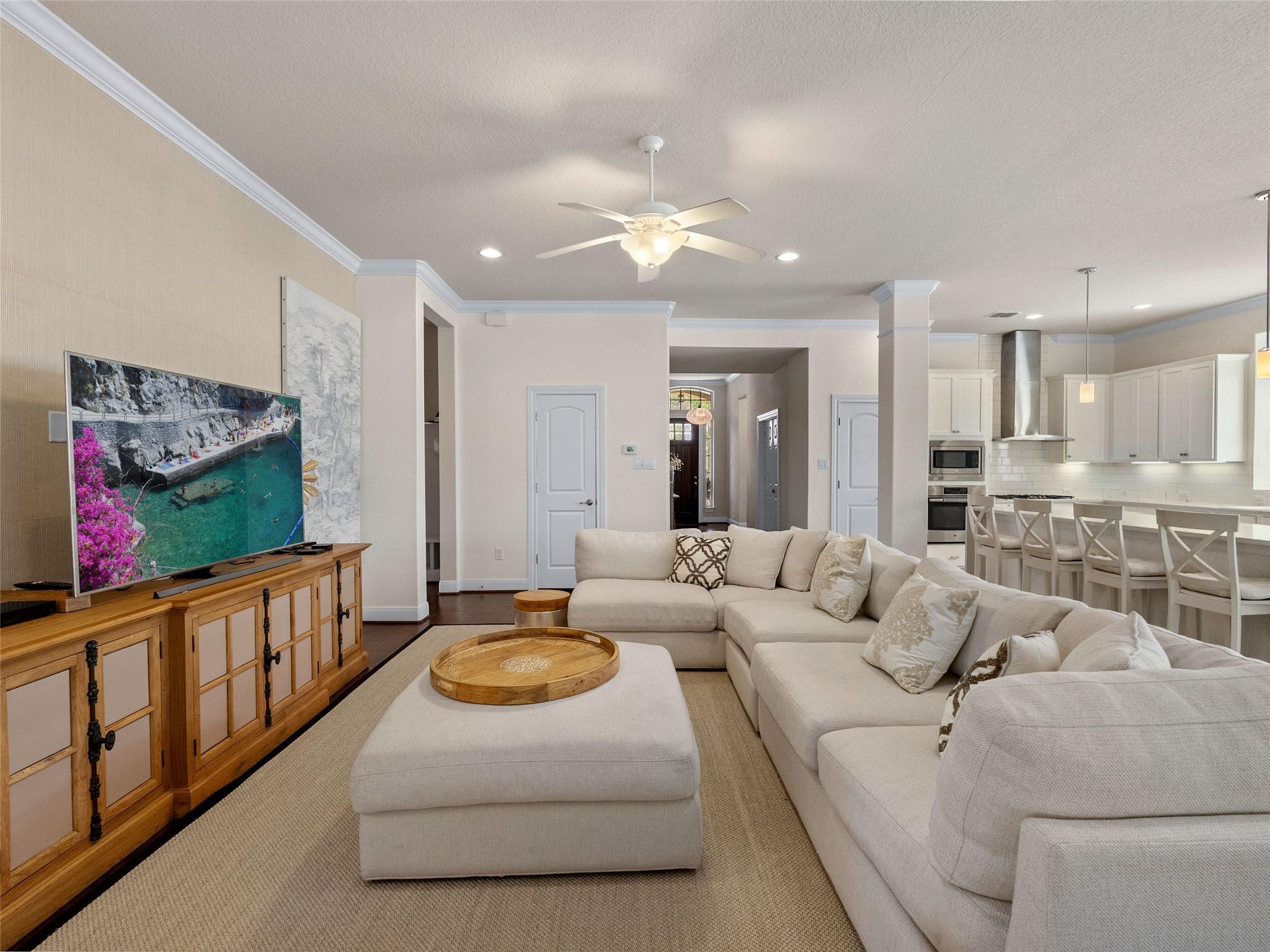 Image 11 of 40 For 18003 Resort Vw